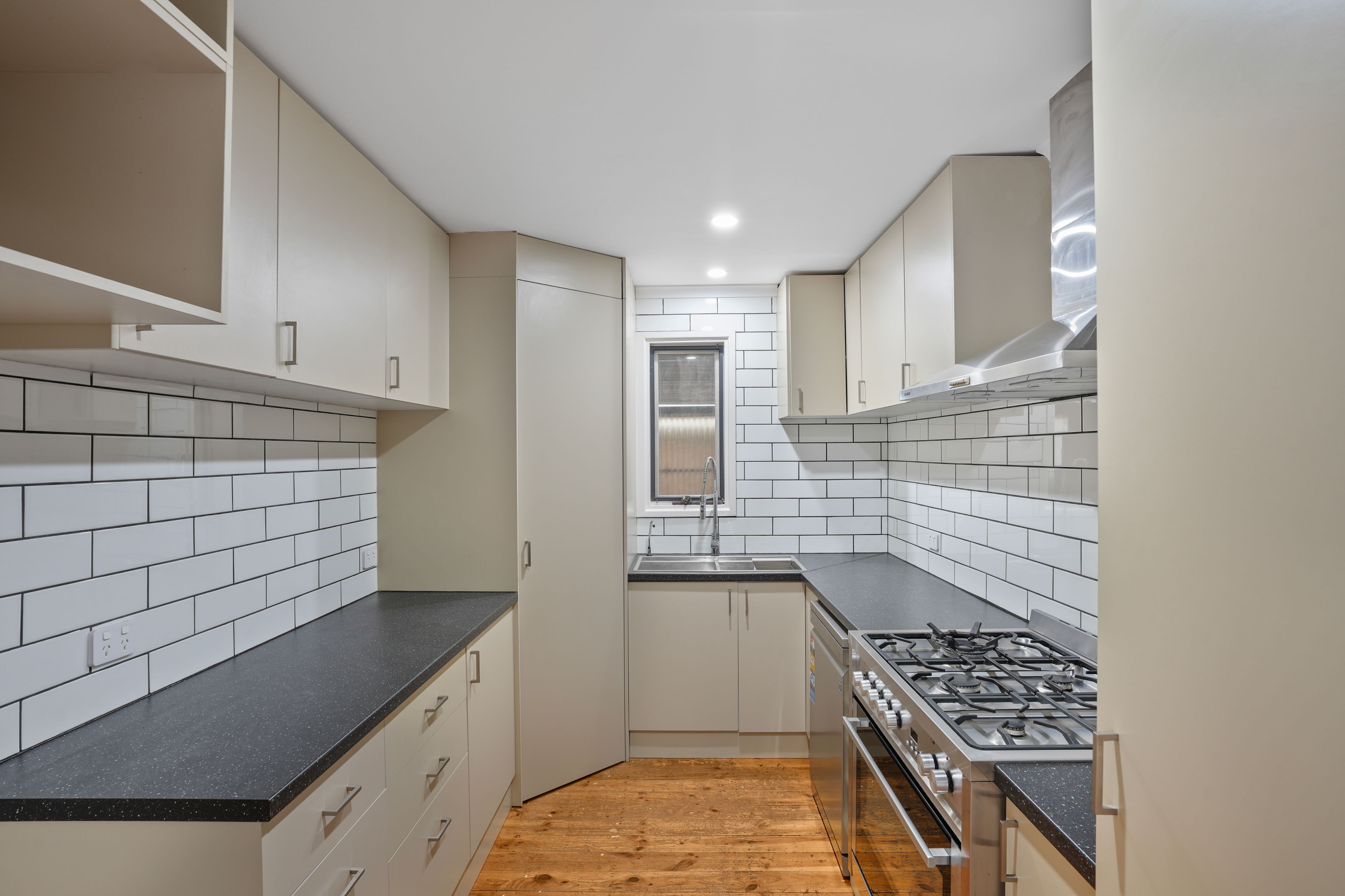 12 Dulkara Avenue — photo 6 of 16