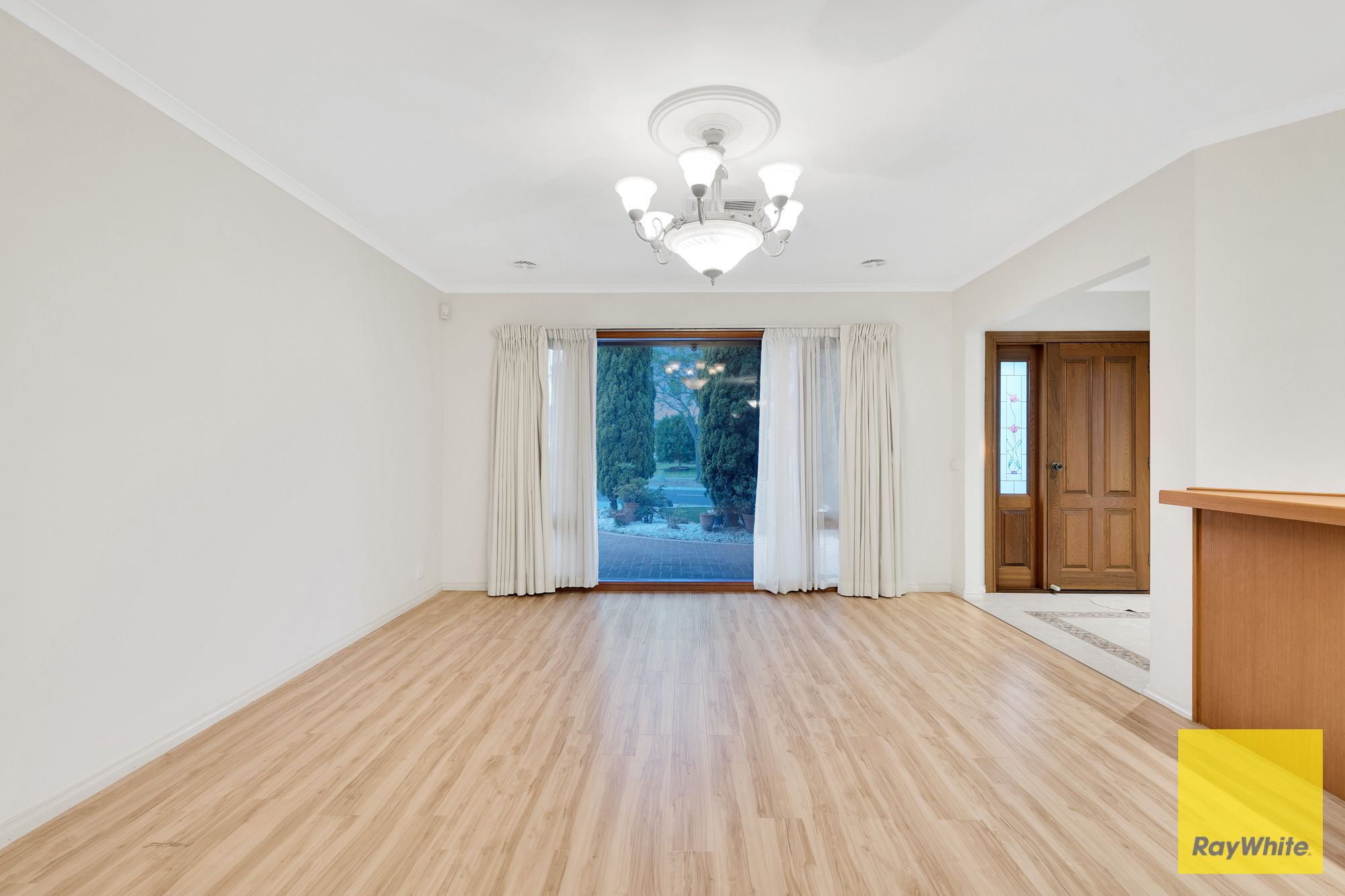 13 Eleanor Drive — photo 8 of 30