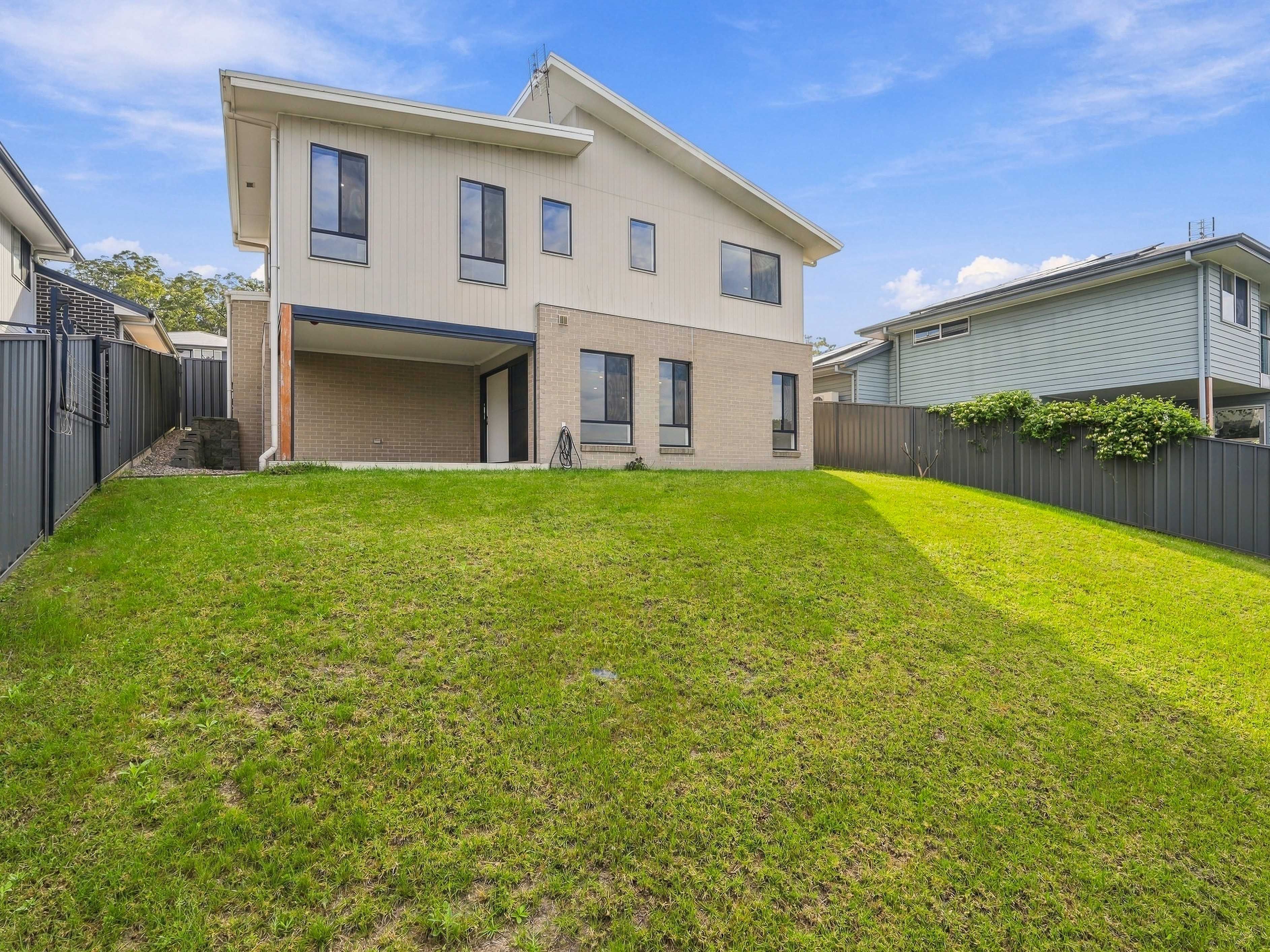 33 Gaites Drive — photo 13 of 23