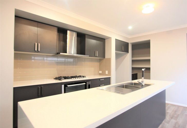 95 Dalmatia Avenue, Edmondson Park, NSW 2174