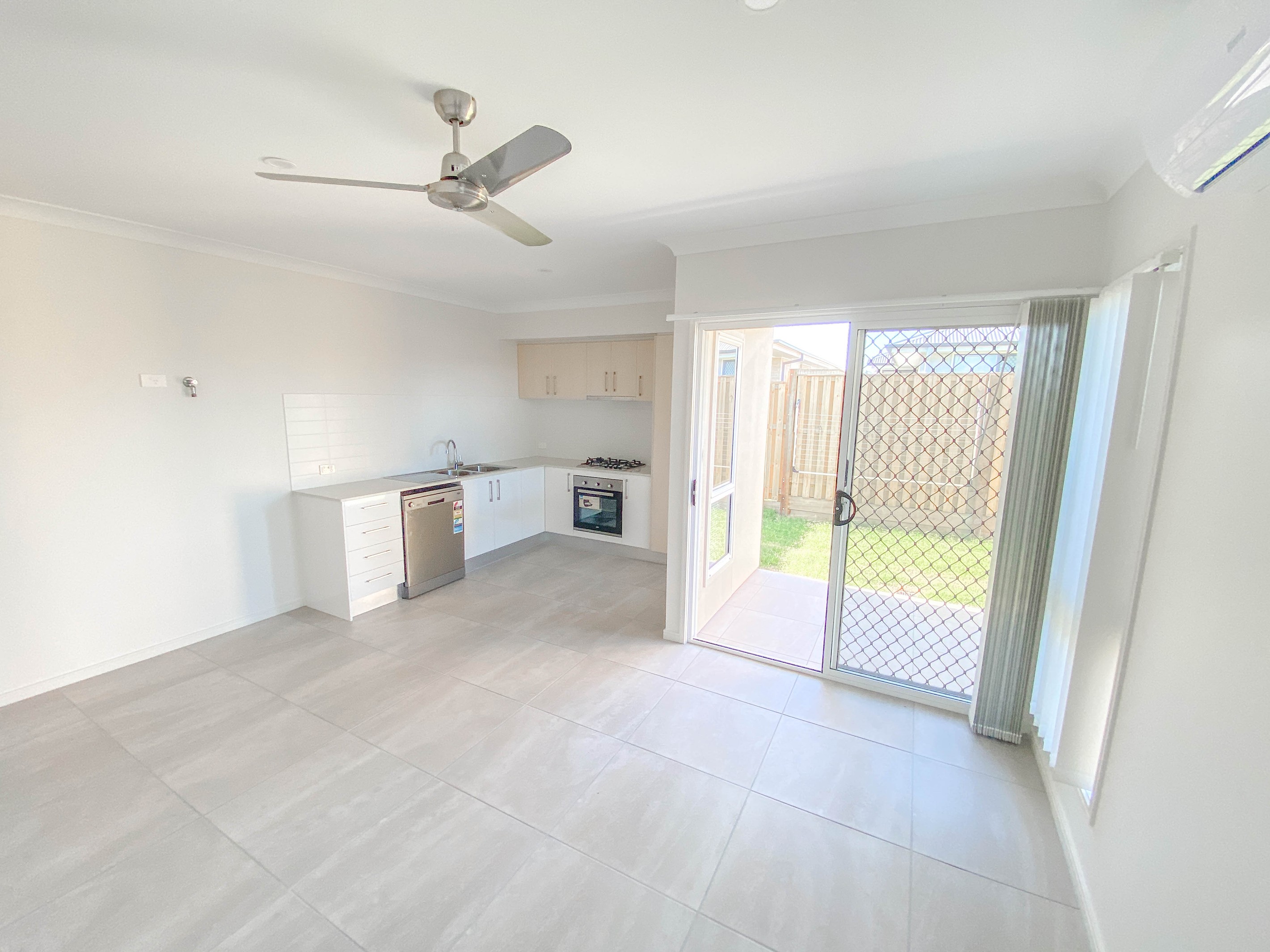 2/36 Montana Circuit, LOGAN RESERVE, QLD 4133