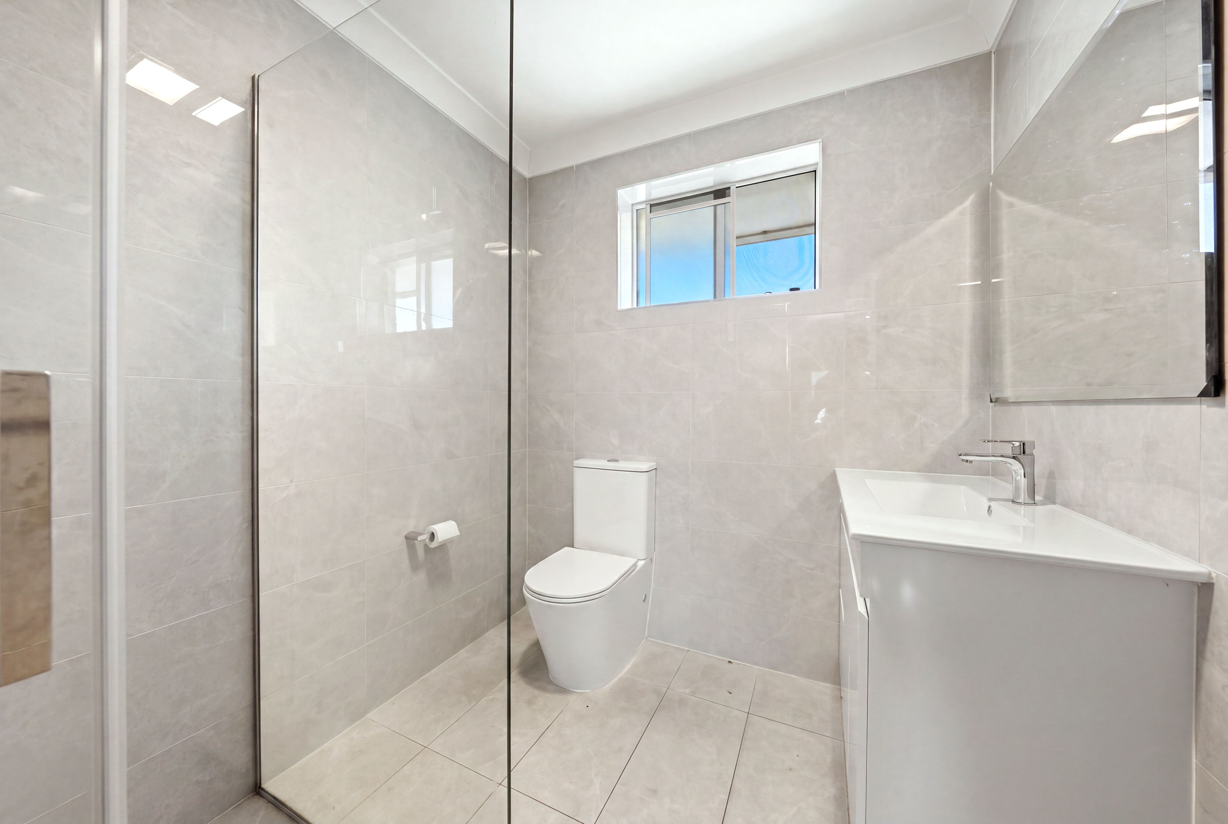 14 Housman Street — photo 10 of 15