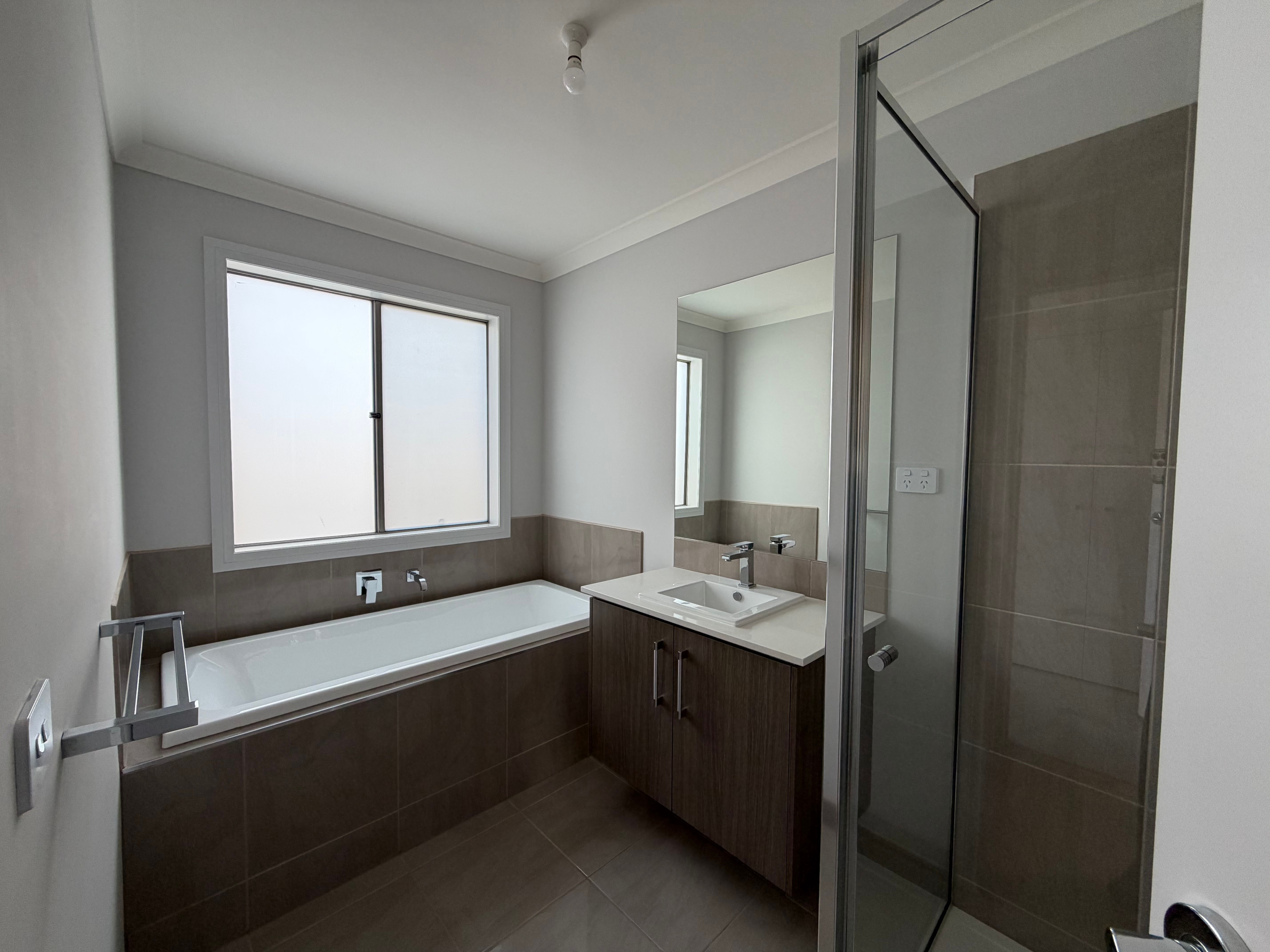 32 Cavil Drive — photo 10 of 13