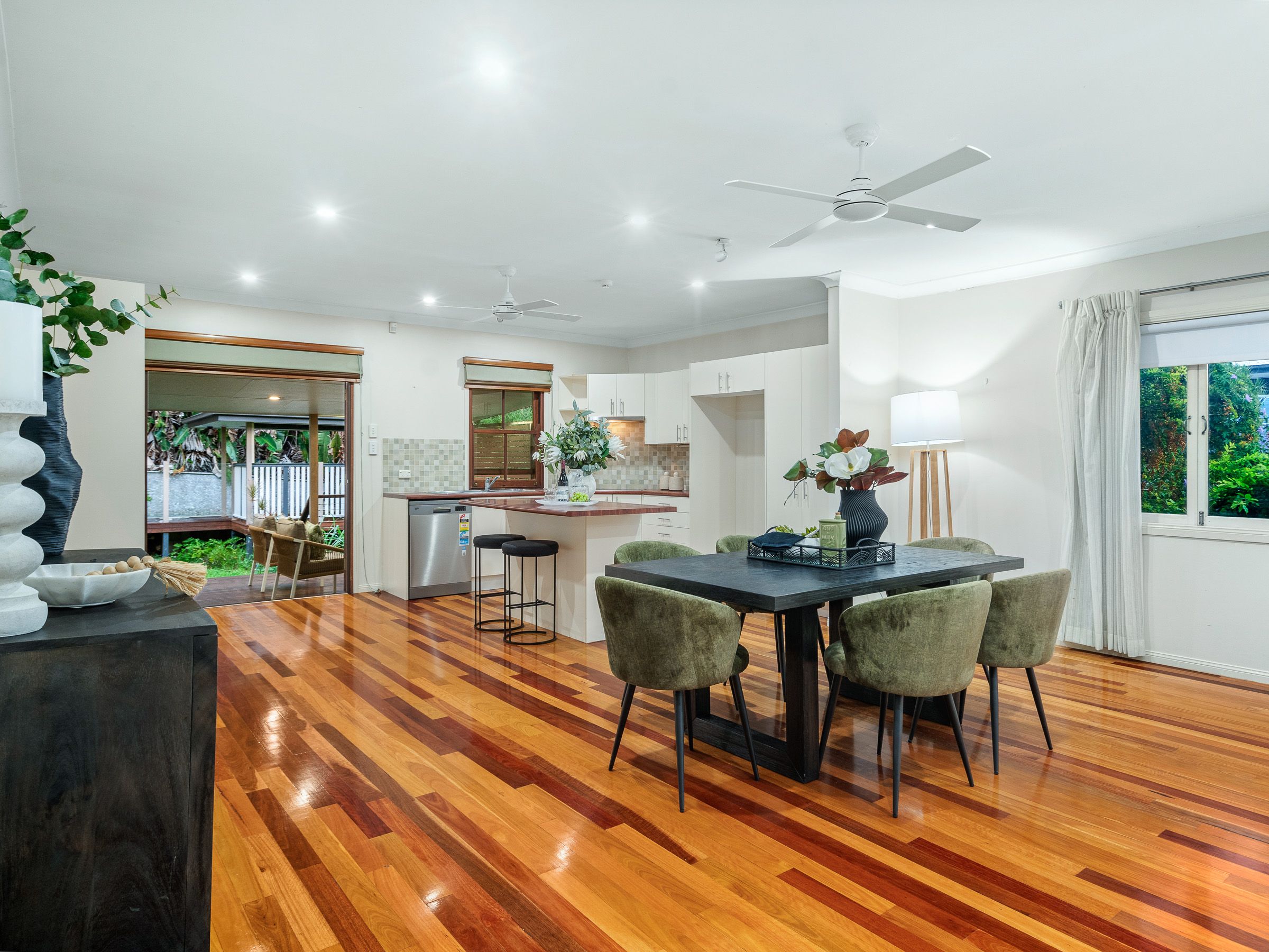 52 Latimer Street, Holland Park, QLD 4121