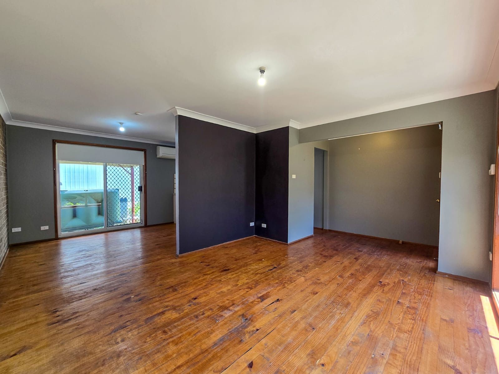 2/40 Warby Street, Campbelltown, NSW 2560