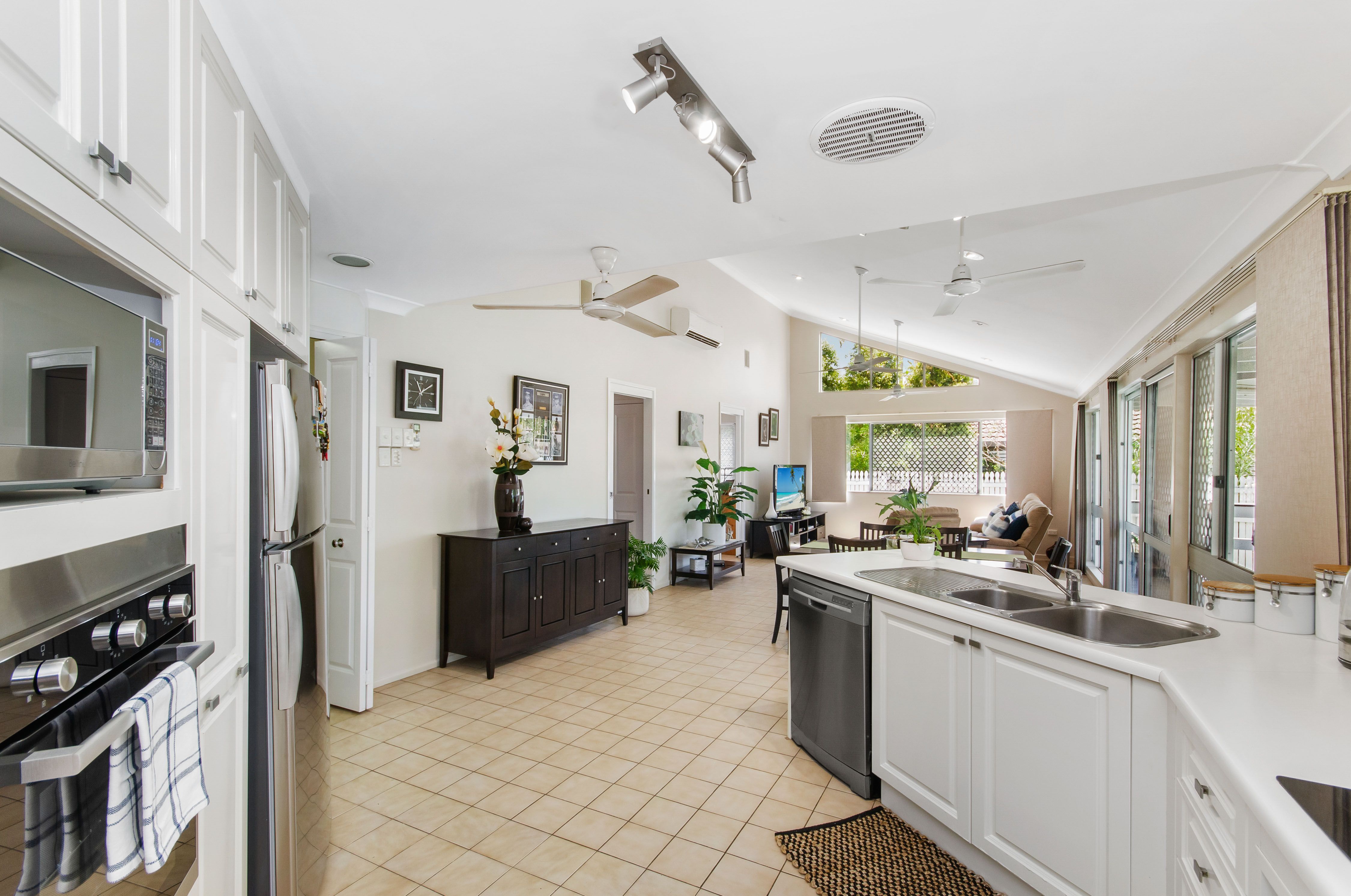 11 MAGNOLIA Court, Annandale QLD 4814