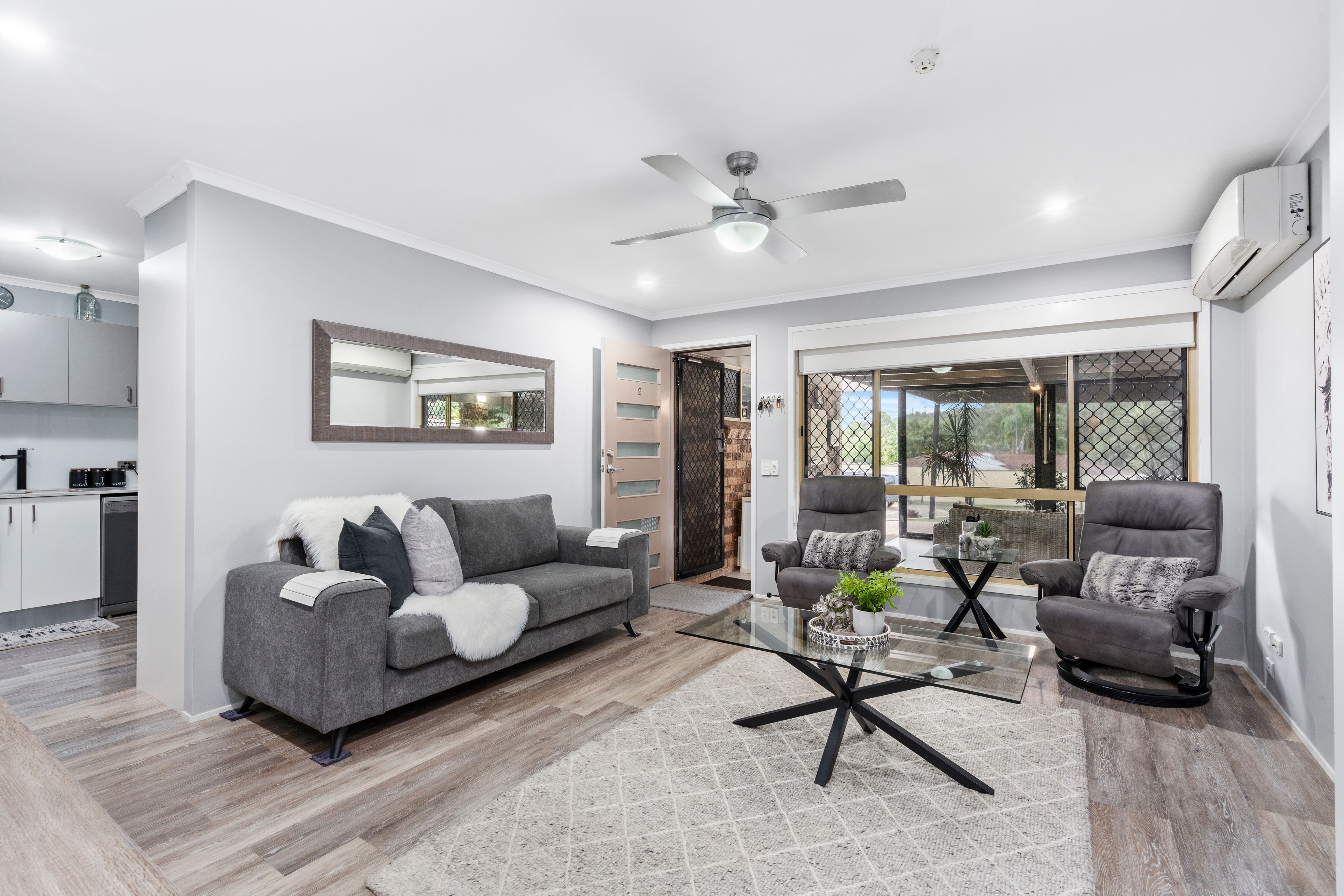 2/7 Columbia Court, Oxenford, QLD 4210