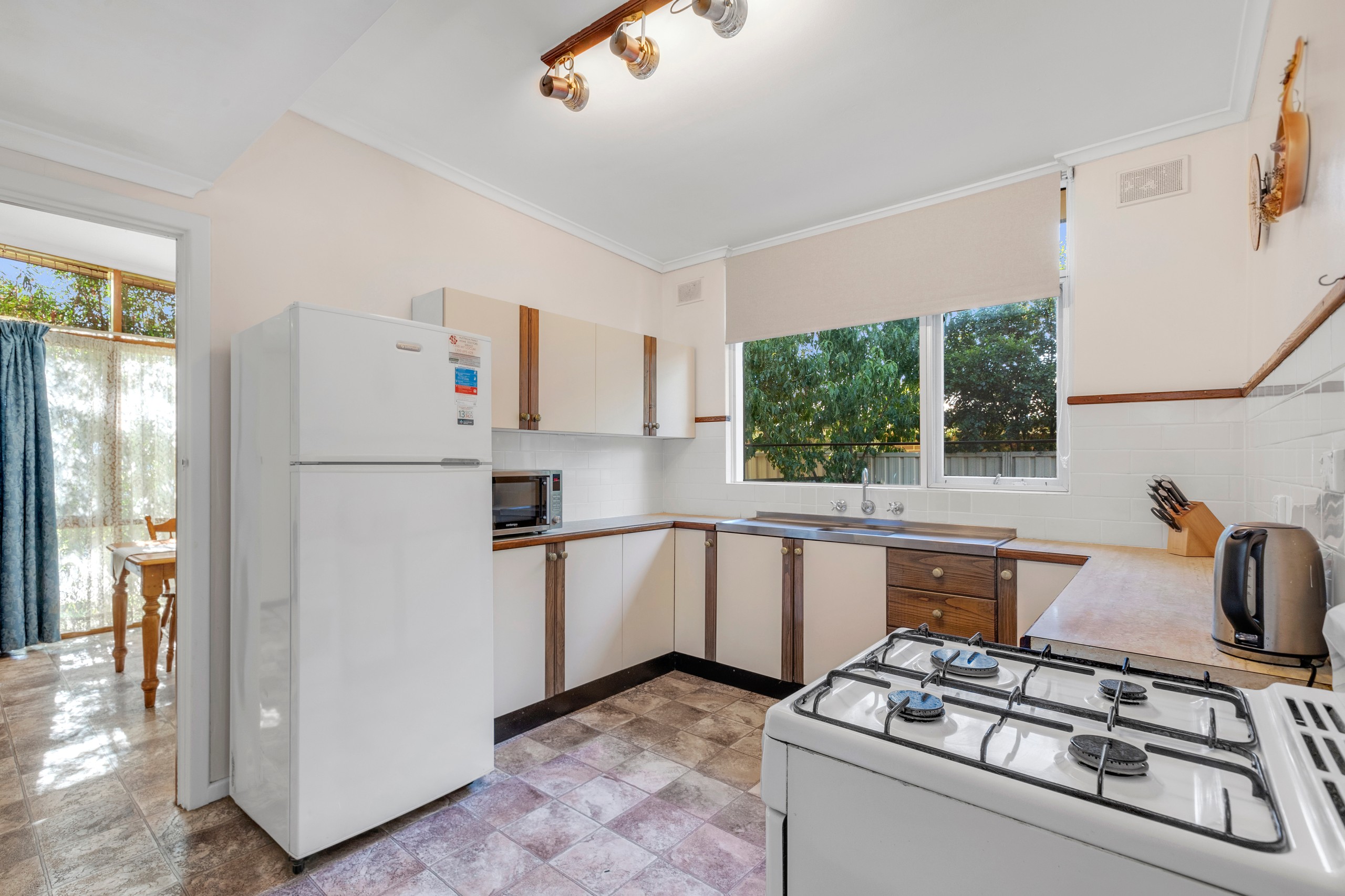 10 Maves Road, Para Hills, SA 5096