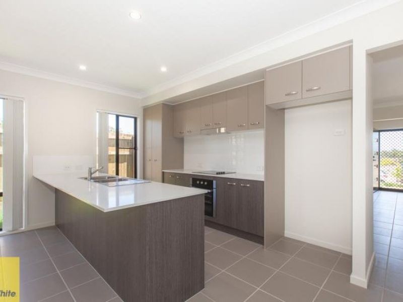 61 Ludwig Street, Leichhardt, QLD 4305