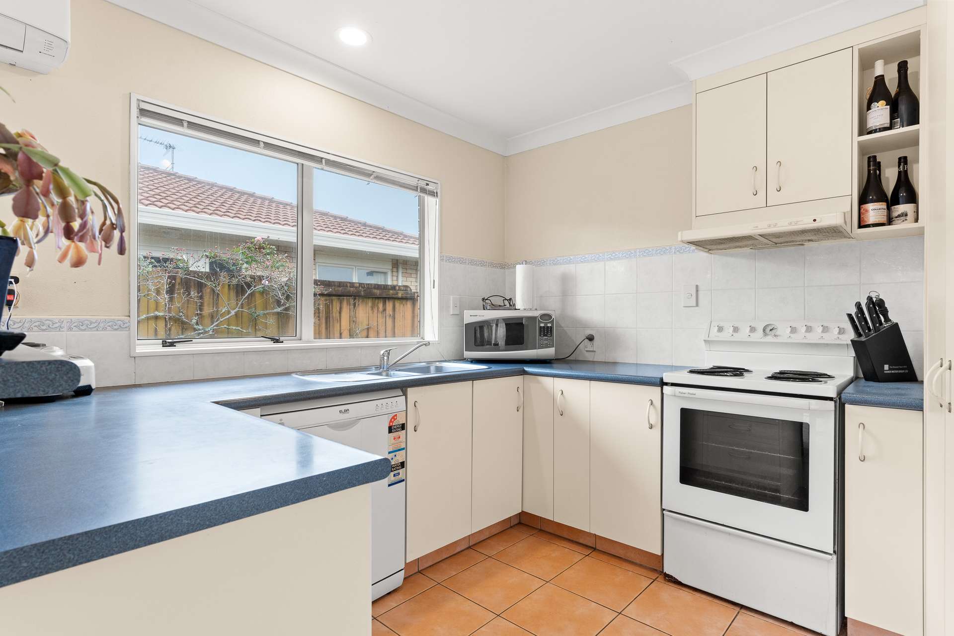21 Sandhurst Drive photo 5