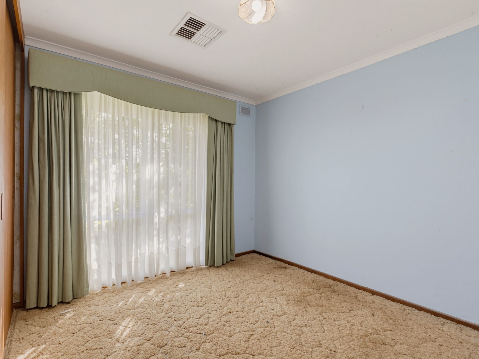 36 Prince Charles Street — photo 9 of 14