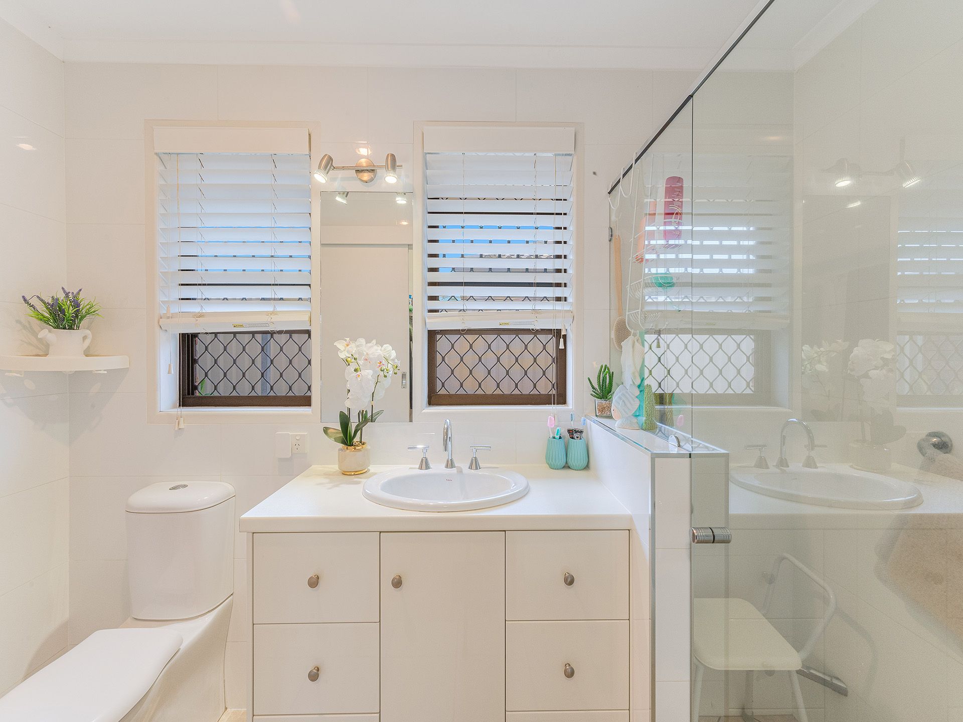 10 Bangalow Street — photo 10 of 16