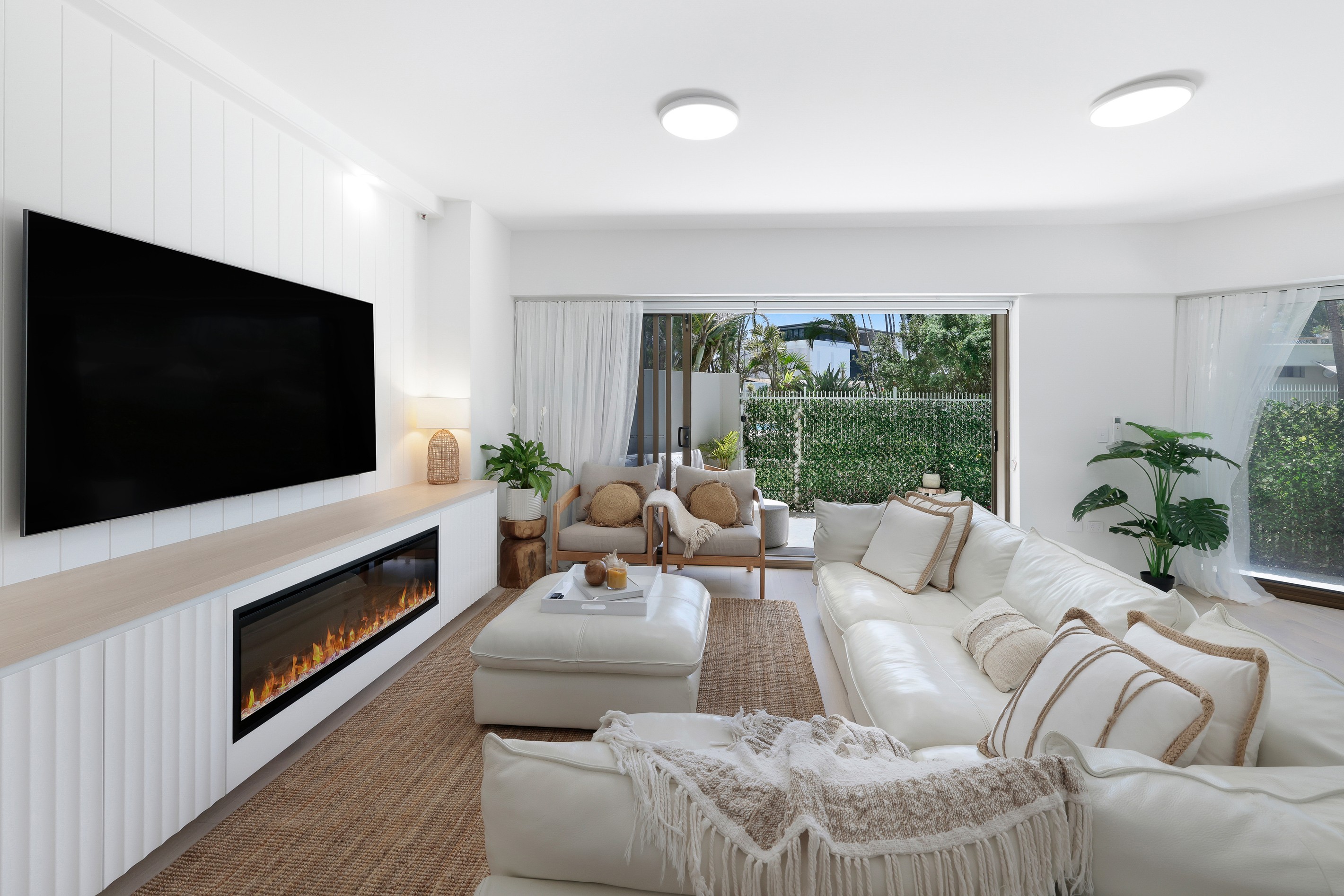 2/3554 Main Beach Parade, Main Beach, QLD 4217