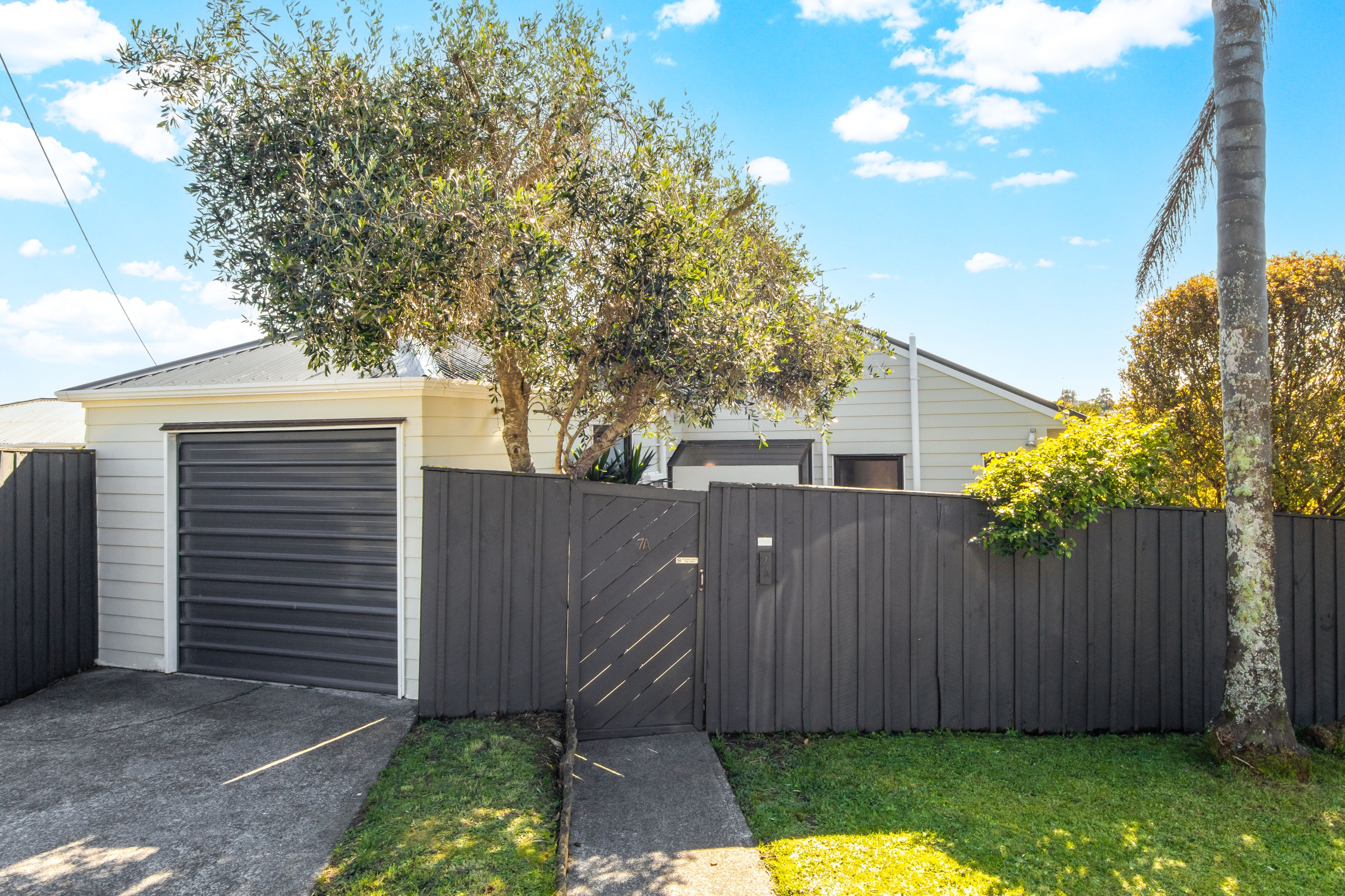1/7 Barron Drive, Green Bay, Waitakere City
