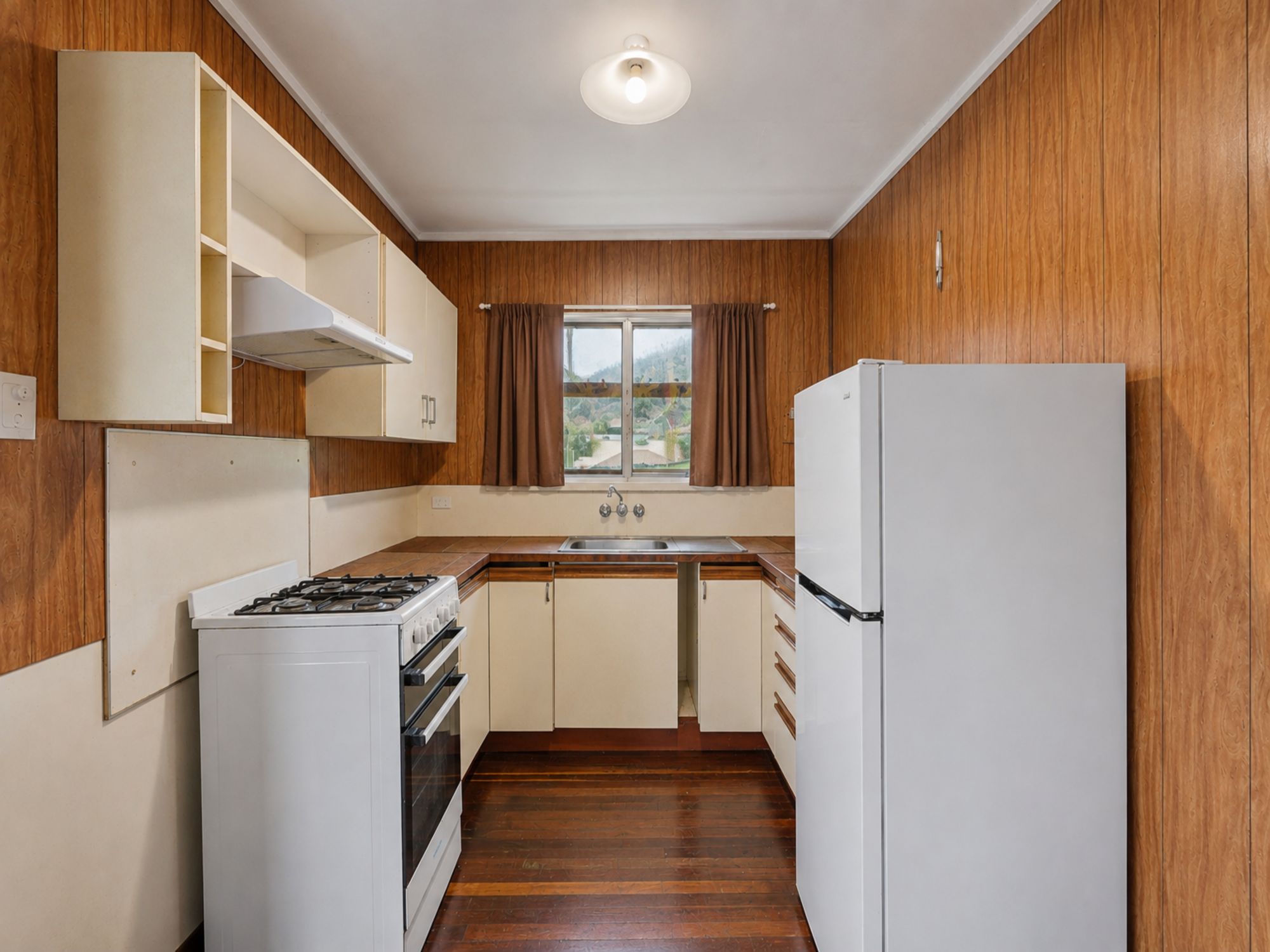 33 King Street — photo 7 of 14