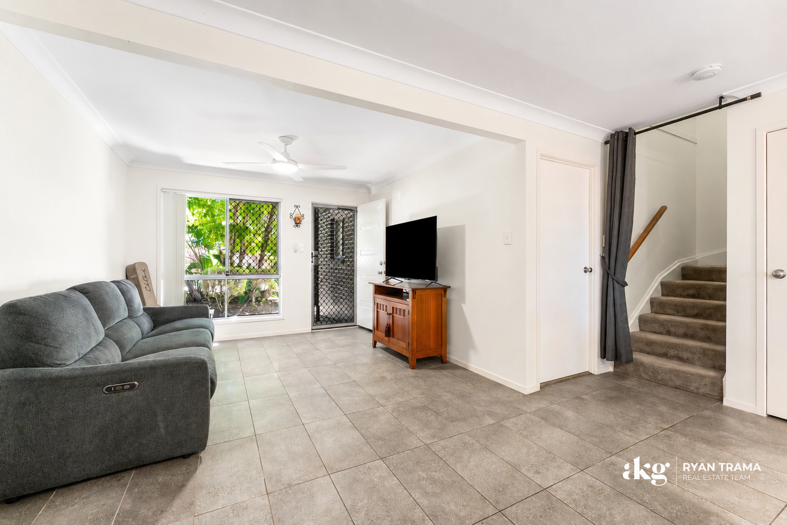 33/104A River Hills Road — photo 4 of 19