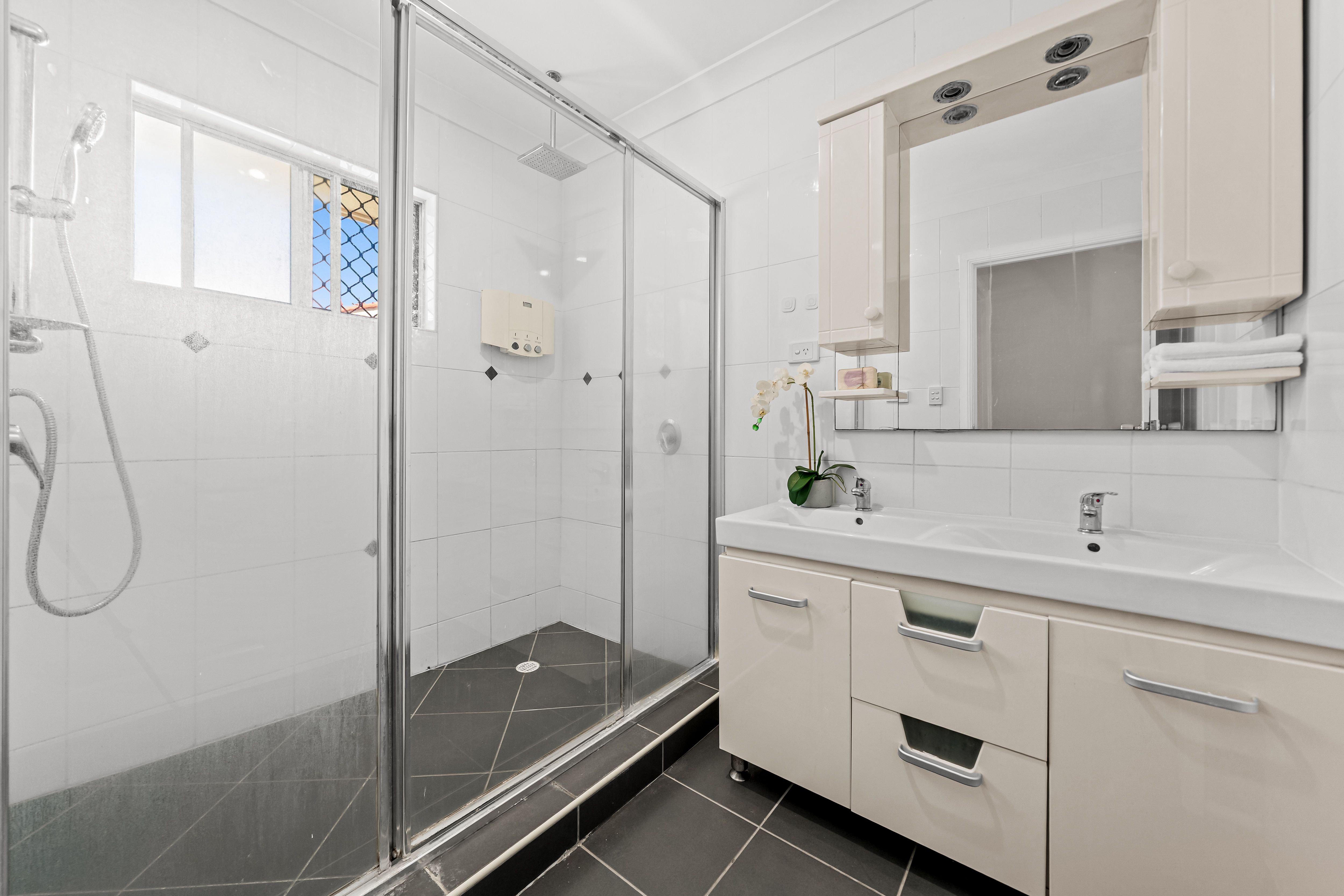 16 Margaret Street — photo 7 of 23