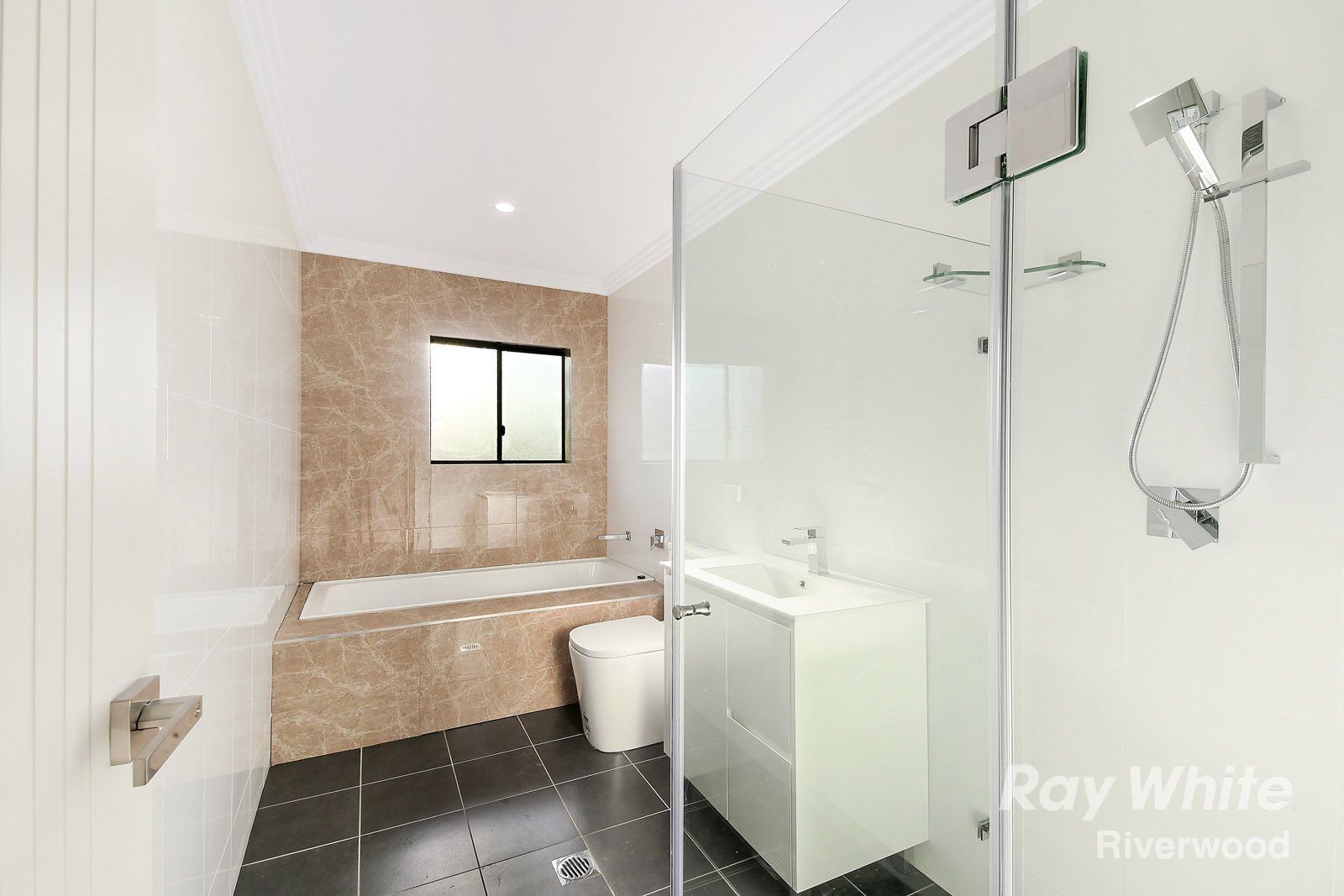 1/223 Bonds Road, Riverwood, NSW 2210