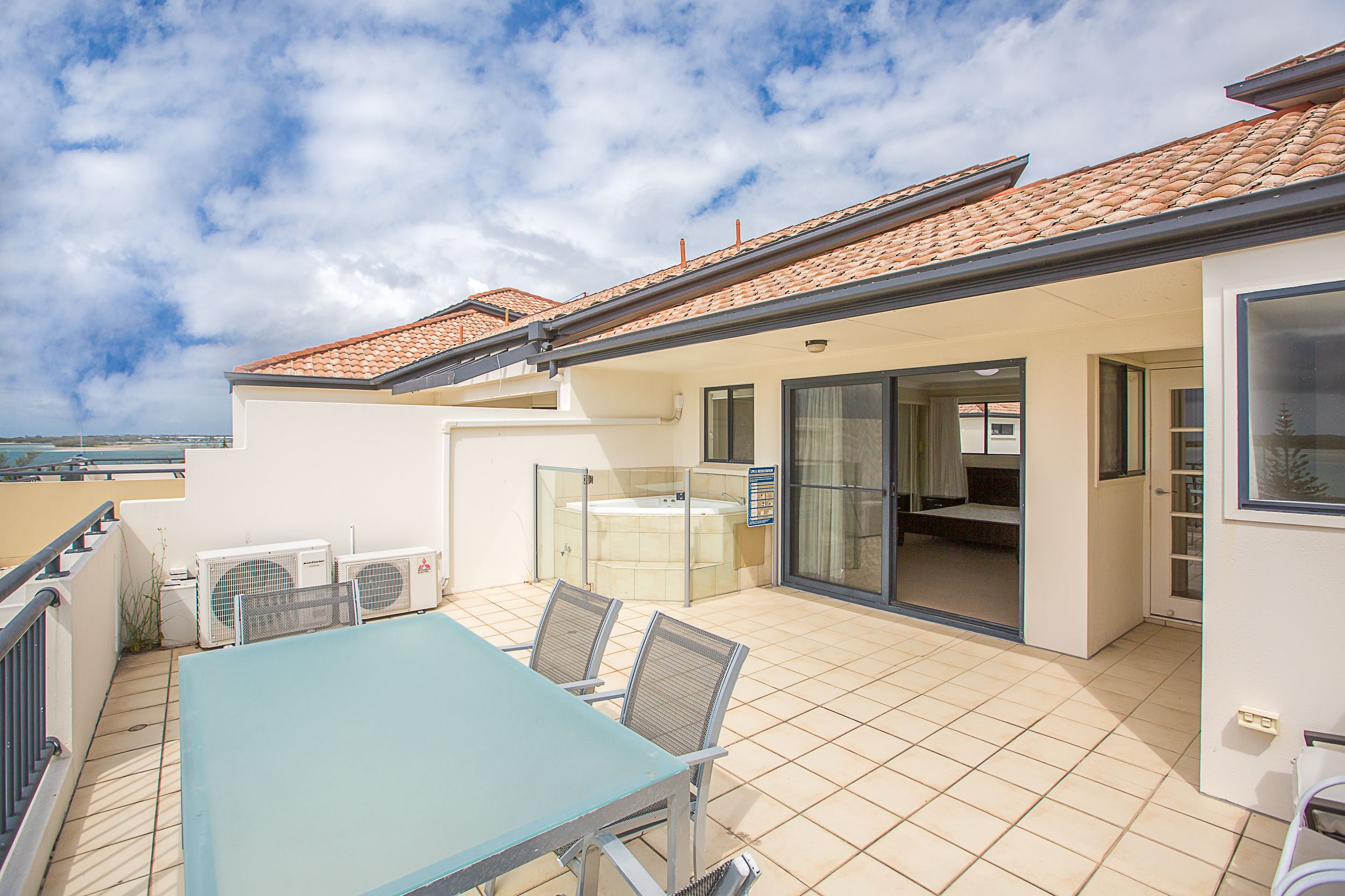 313/392 Marine Parade, Labrador, QLD 4215
