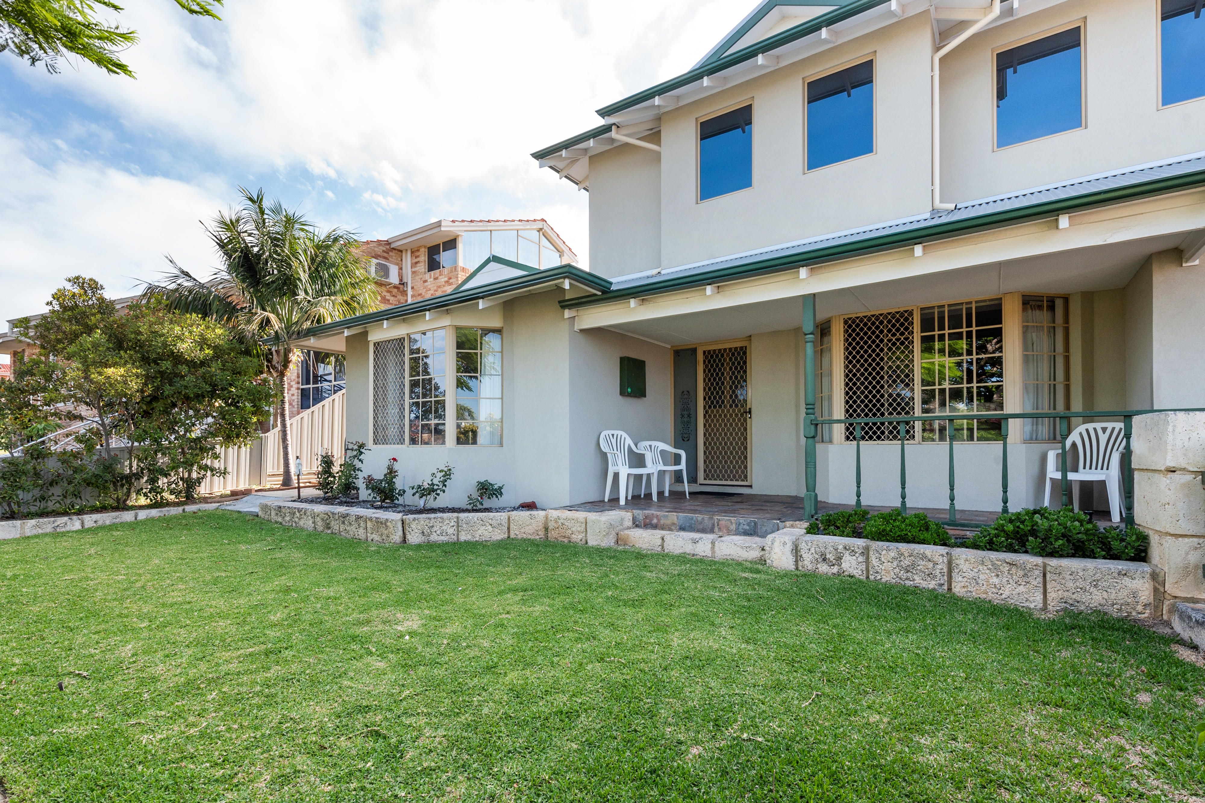 6 Calais Way, Sorrento, WA 6020