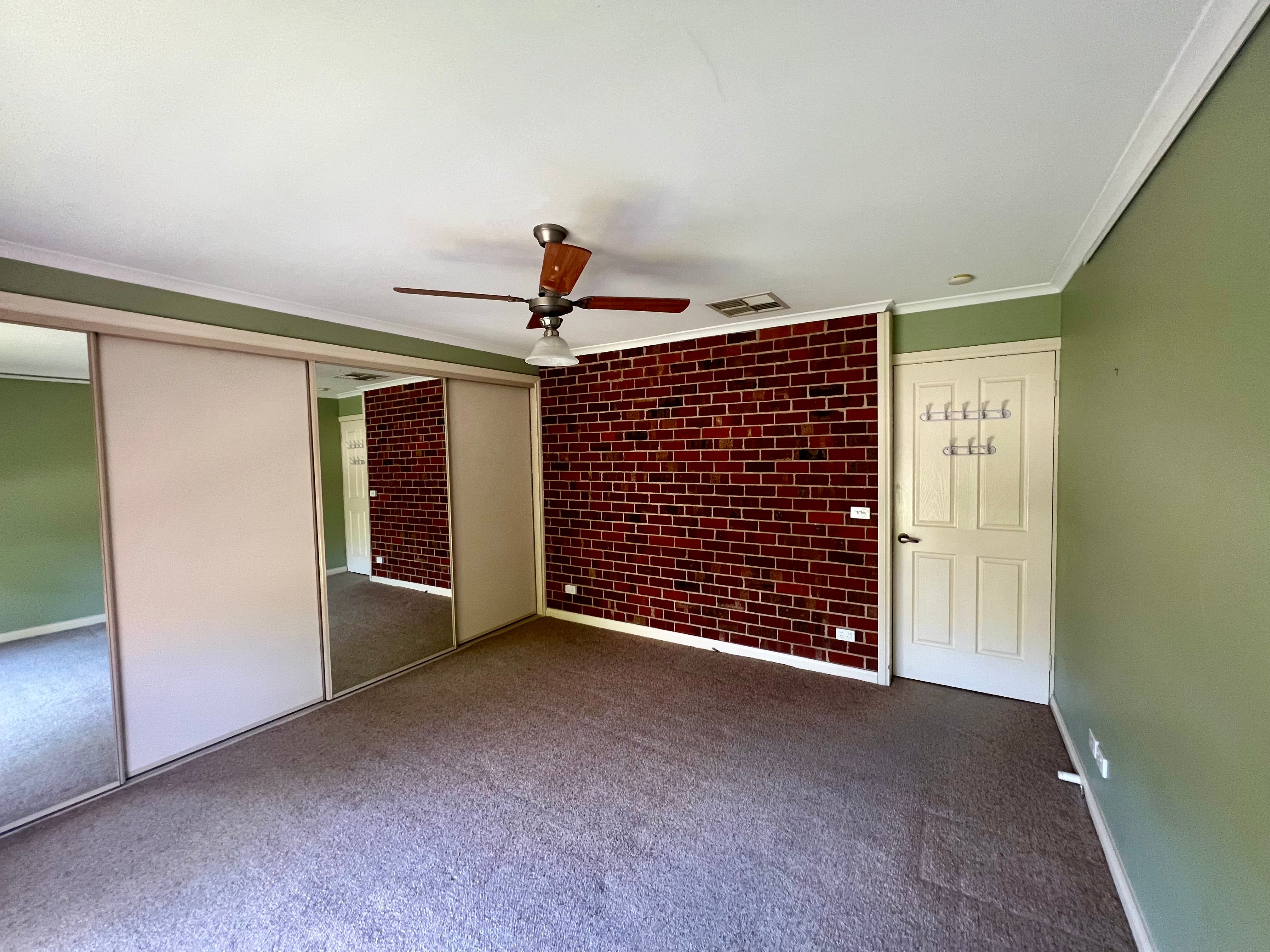 23 Amalfi Drive, Lavington, NSW 2641