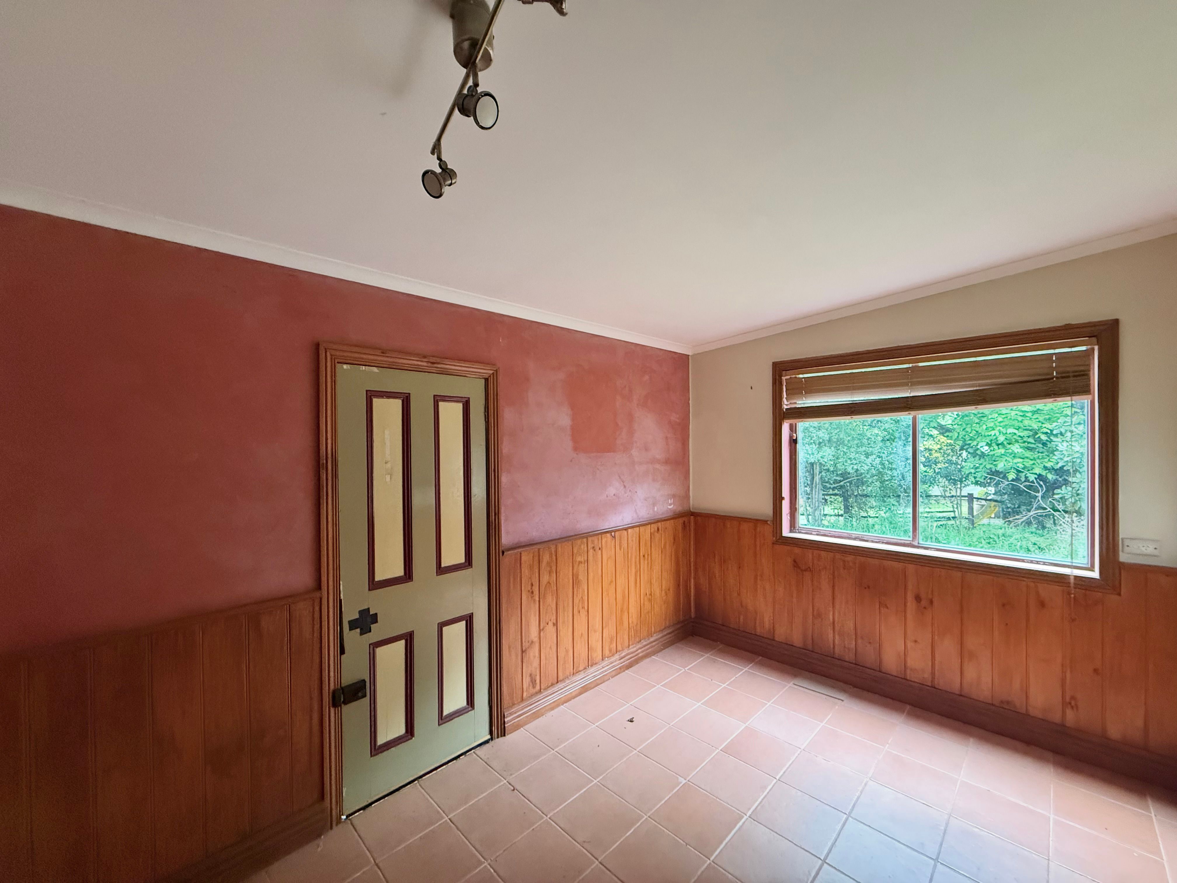 92 Burke Street — photo 14 of 15