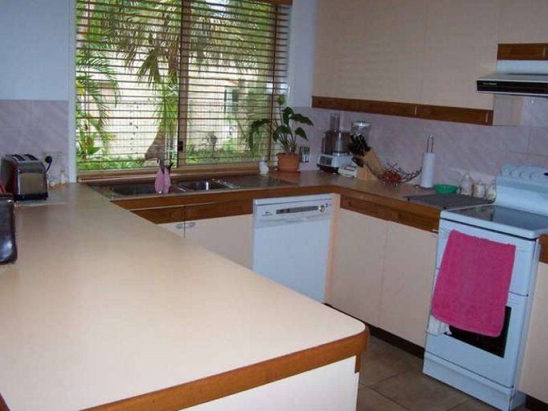 20 Willow Street, Albany Creek, QLD 4035