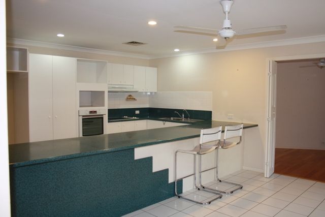 4 Putter Place, Arundel, QLD 4214
