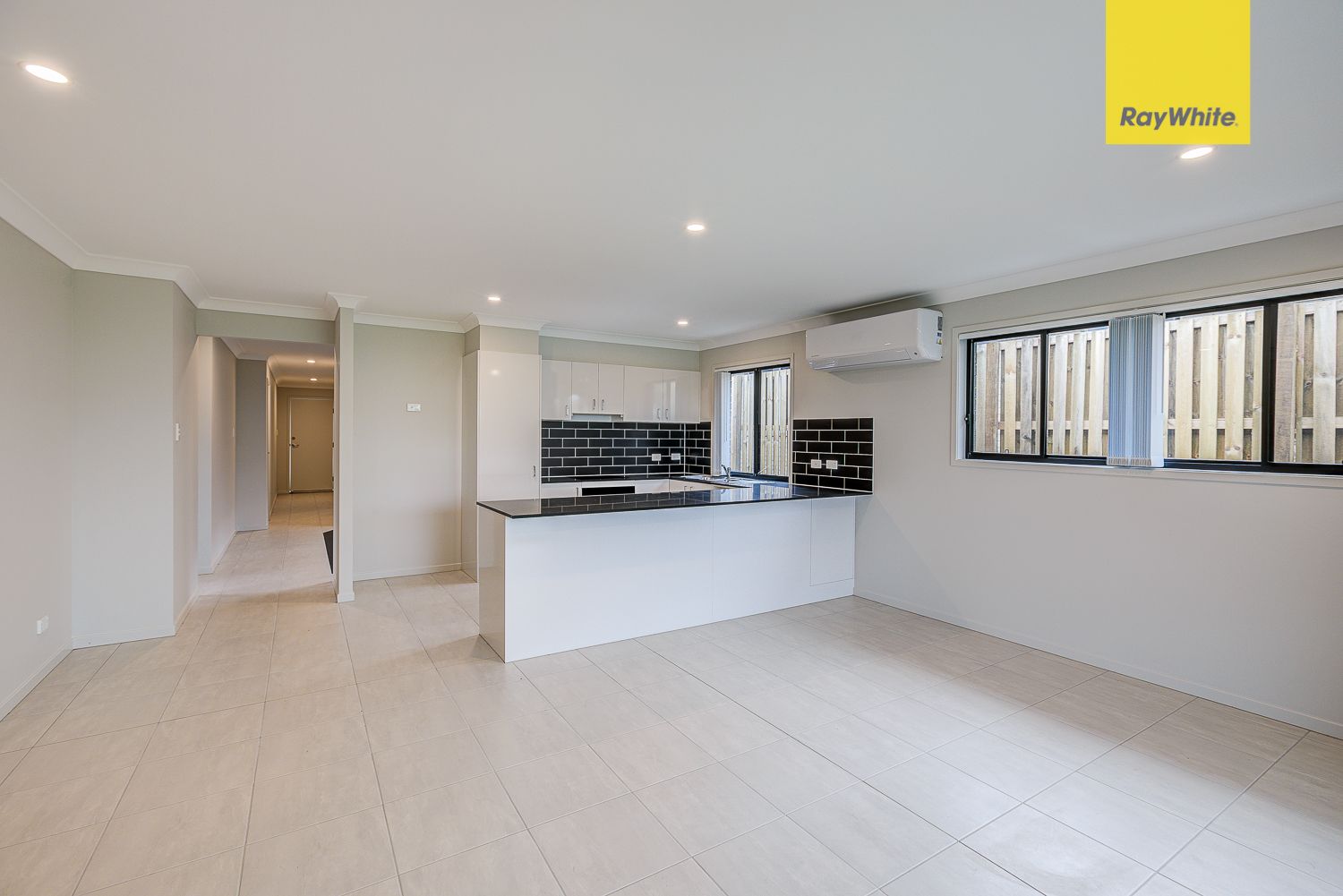 8 Bark Street, Park Ridge, QLD 4125
