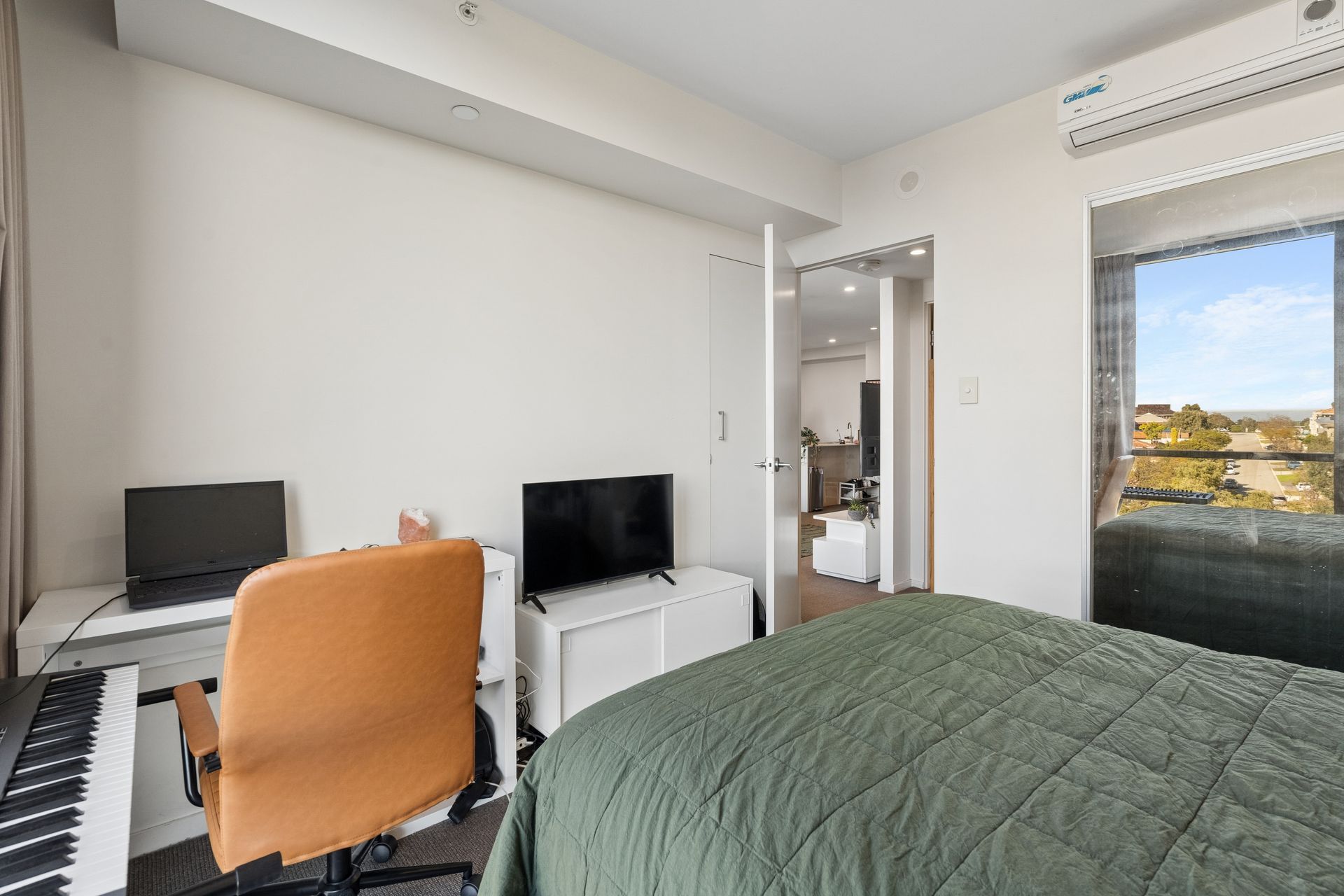 92/3 Homelea Court — photo 14 of 24