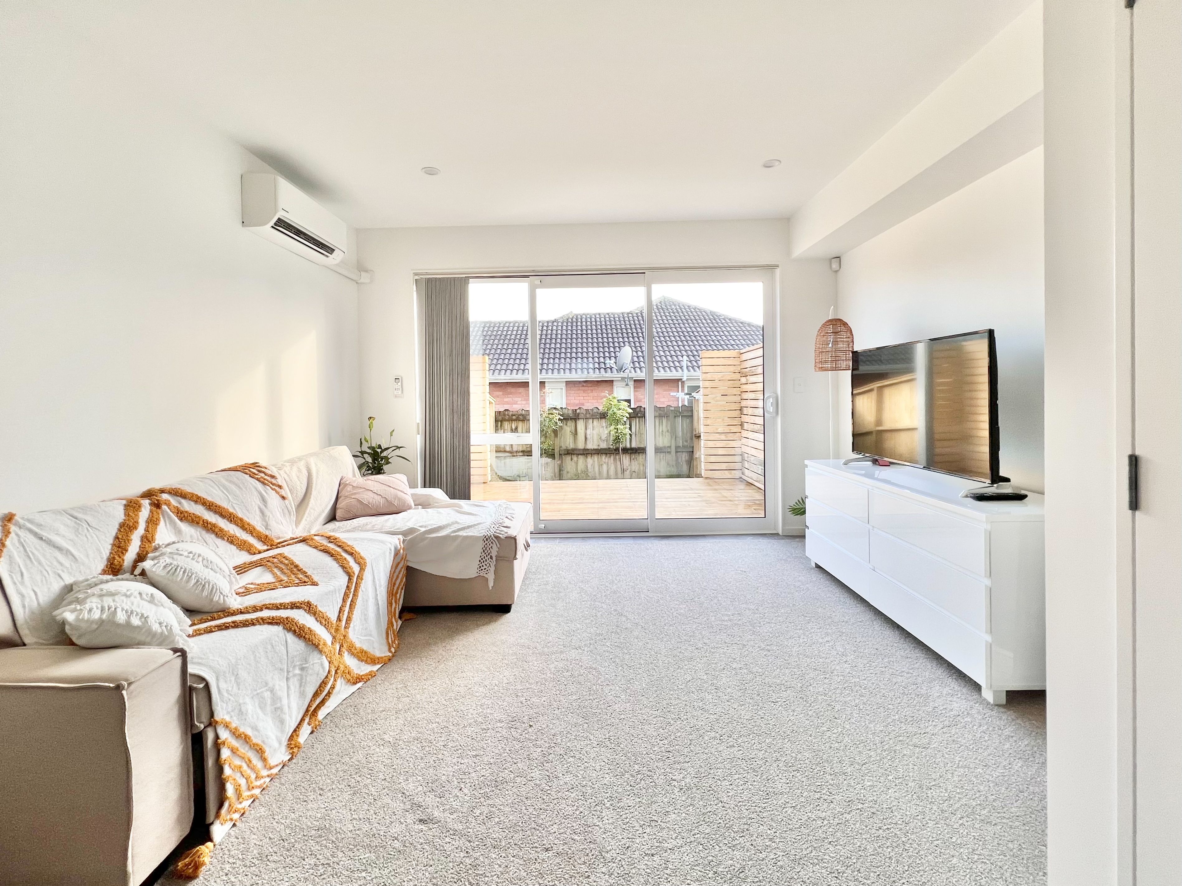 2/15 James Street, Mangere East, Manukau City