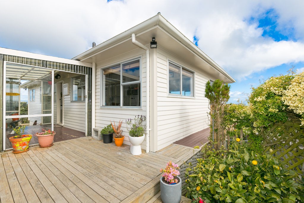 5 Adair Way, Johnsonville, Wellington City