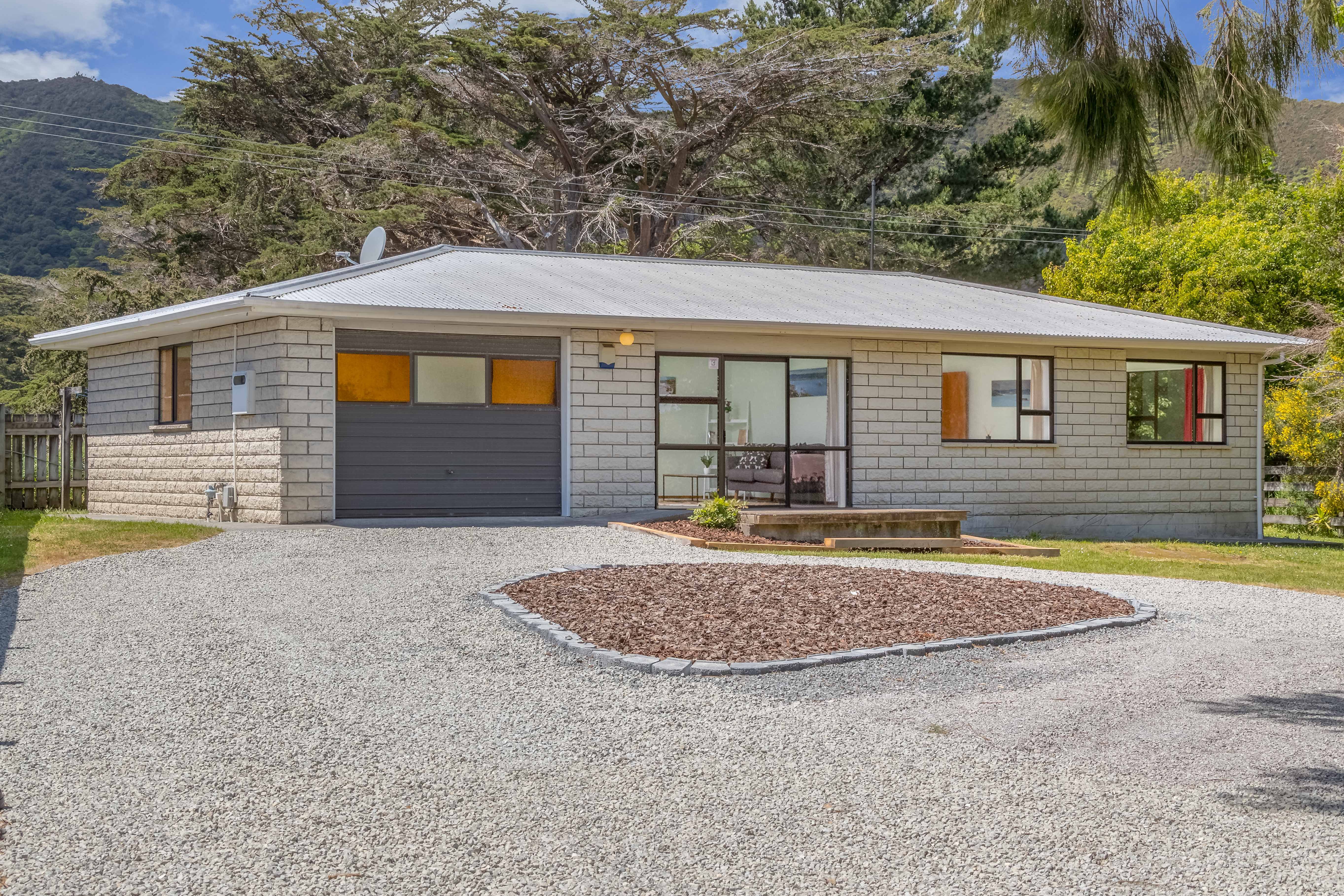 344 Wellington Road, Wainuiomata, Lower Hutt City