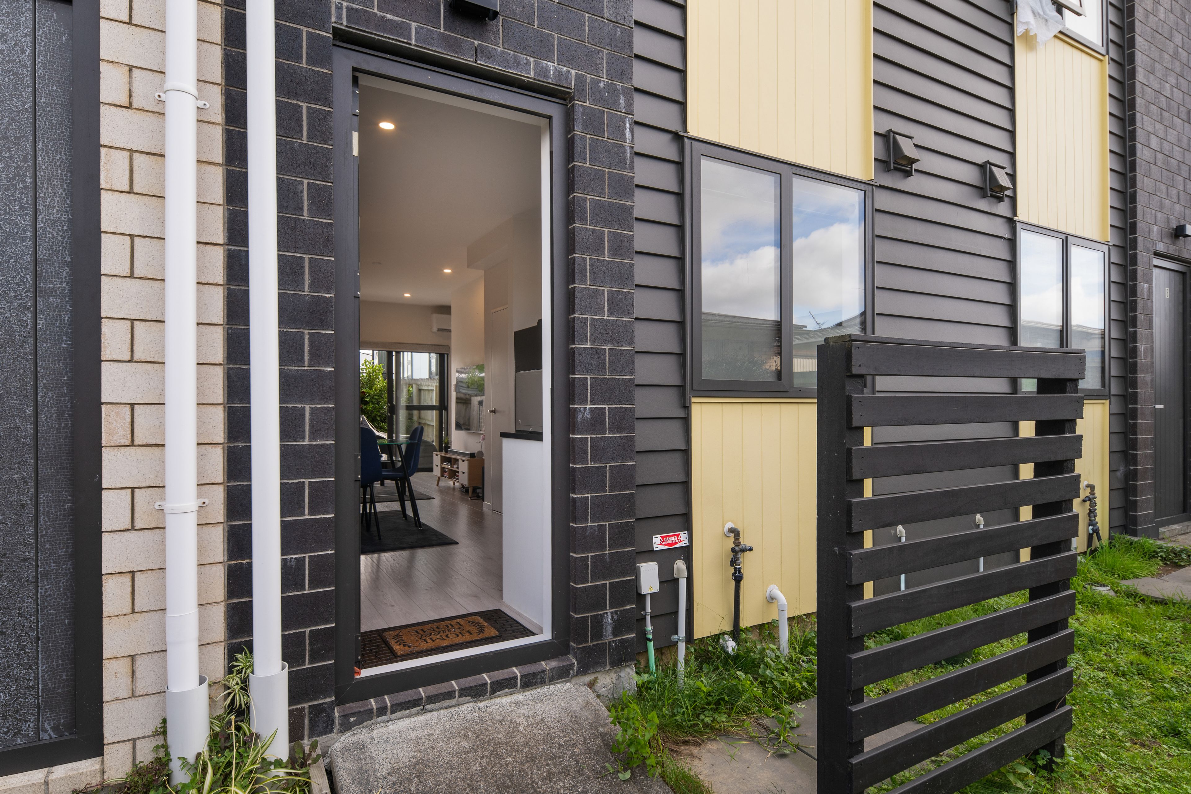9/3226 Great North Road, New Lynn, Waitakere City
