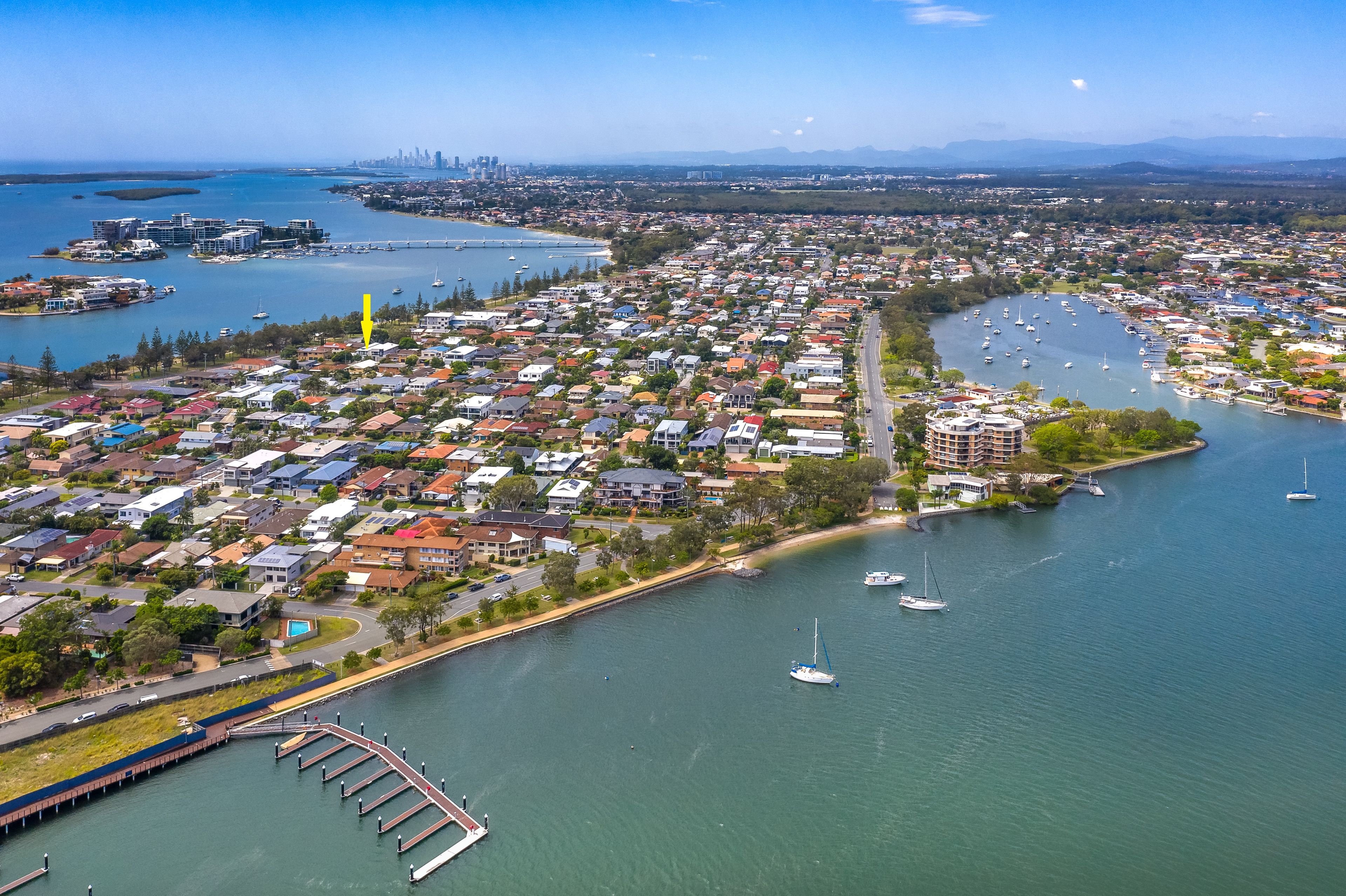 4A Drake Avenue, Paradise Point, QLD 4216