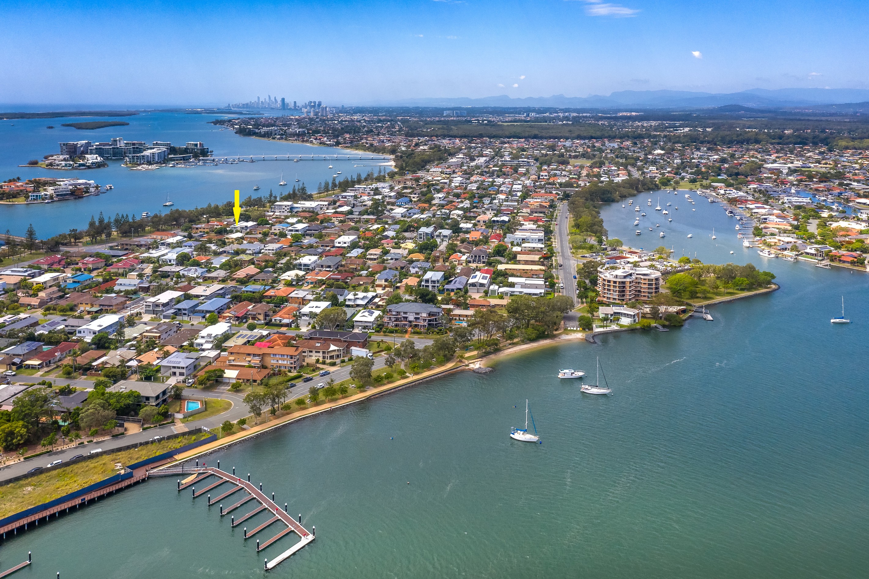 4A Drake Avenue, Paradise Point, QLD 4216