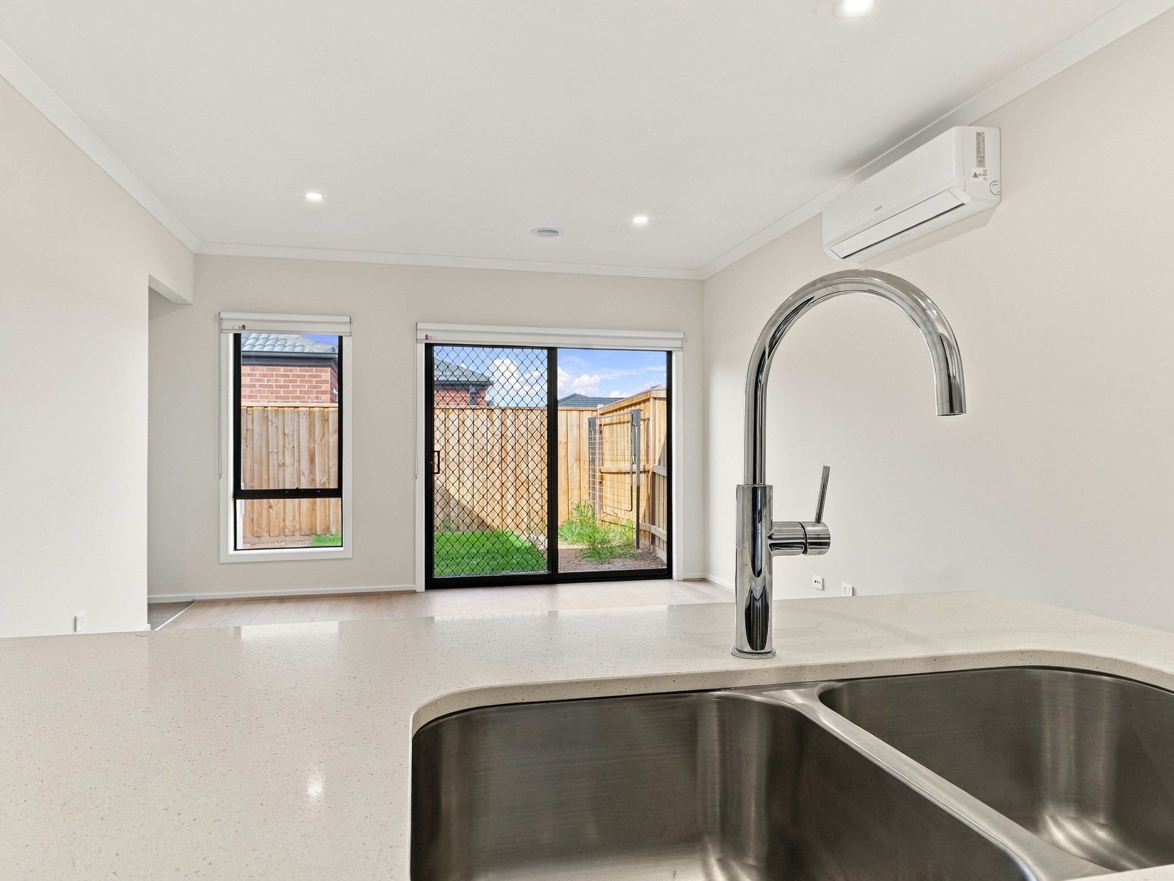 52 Archer Drive — photo 9 of 22