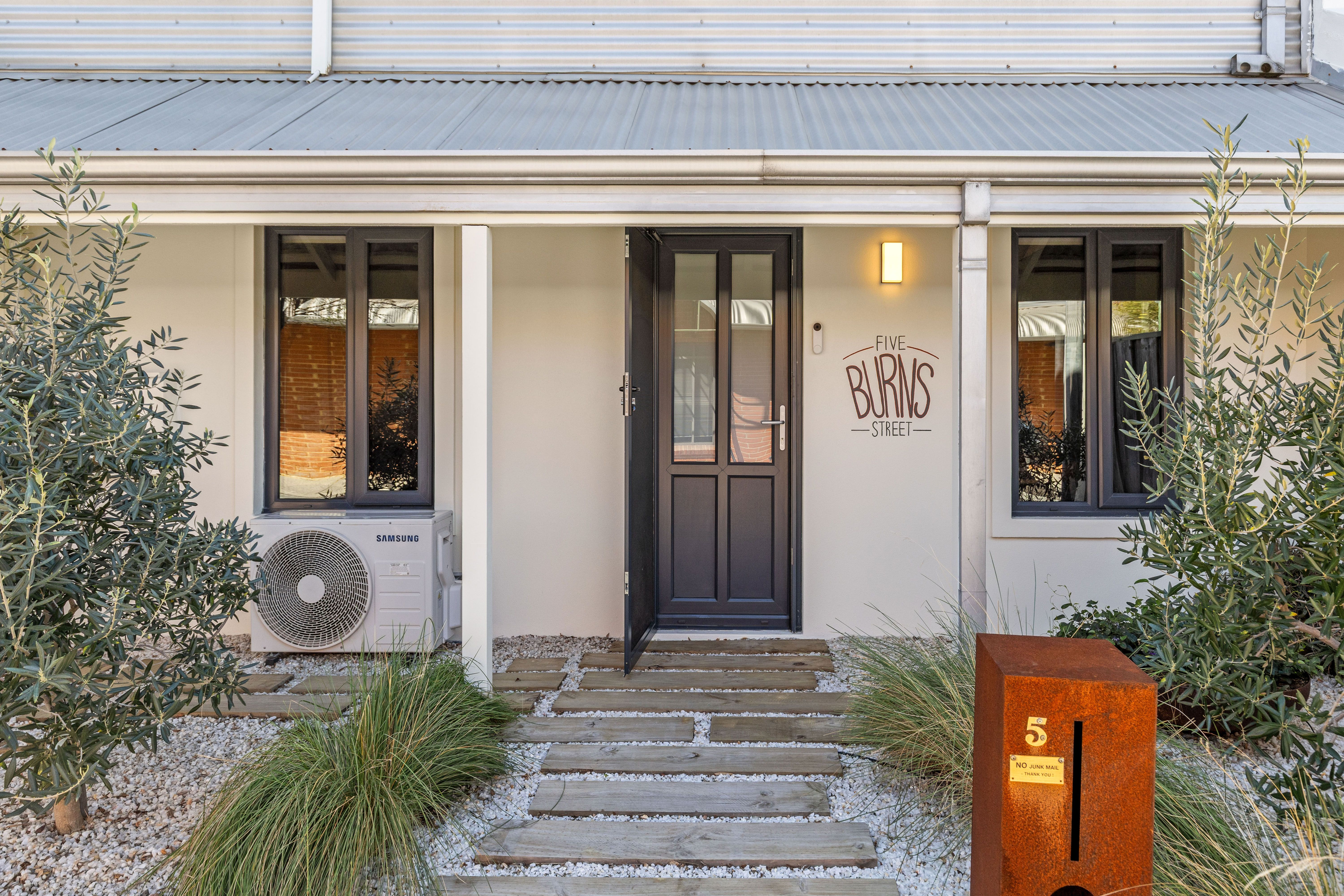 5 Burns Street, North Fremantle, WA 6159