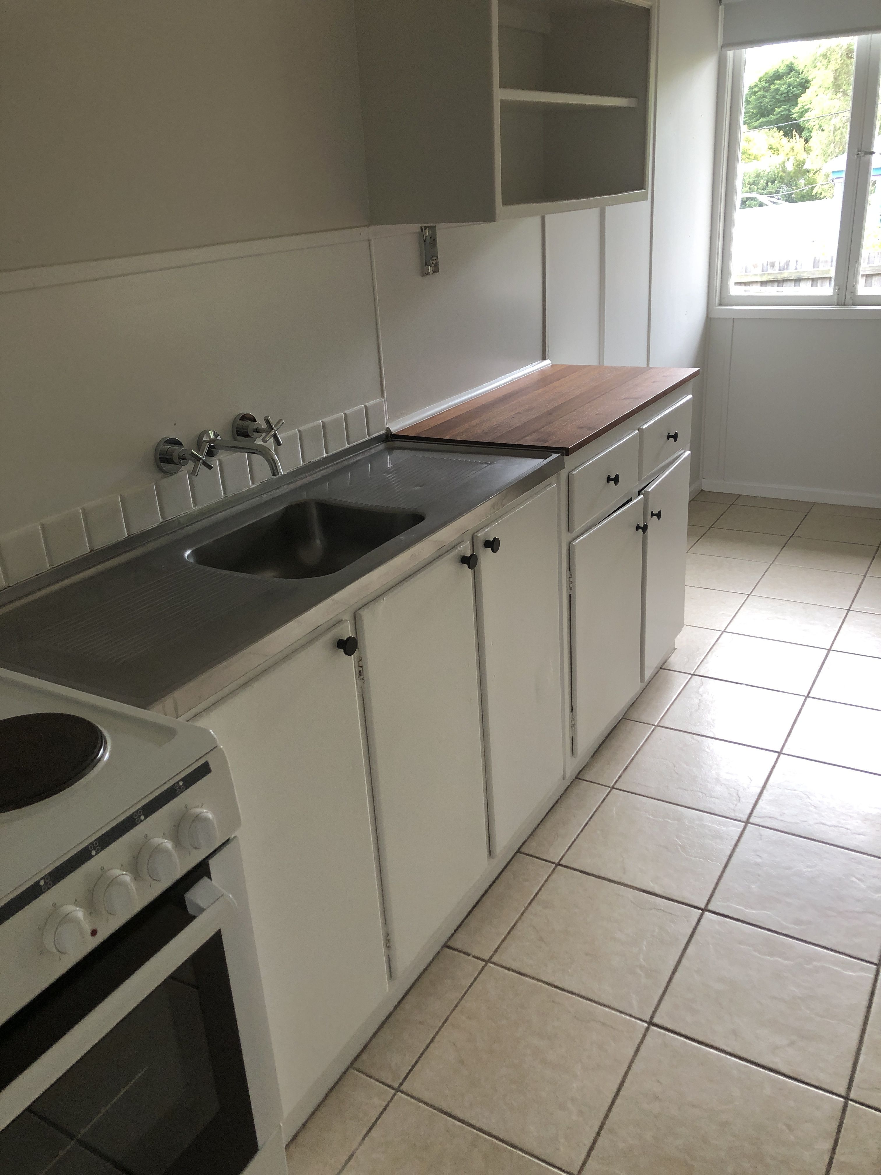 unit 2/42 Tina Street — photo 5 of 10