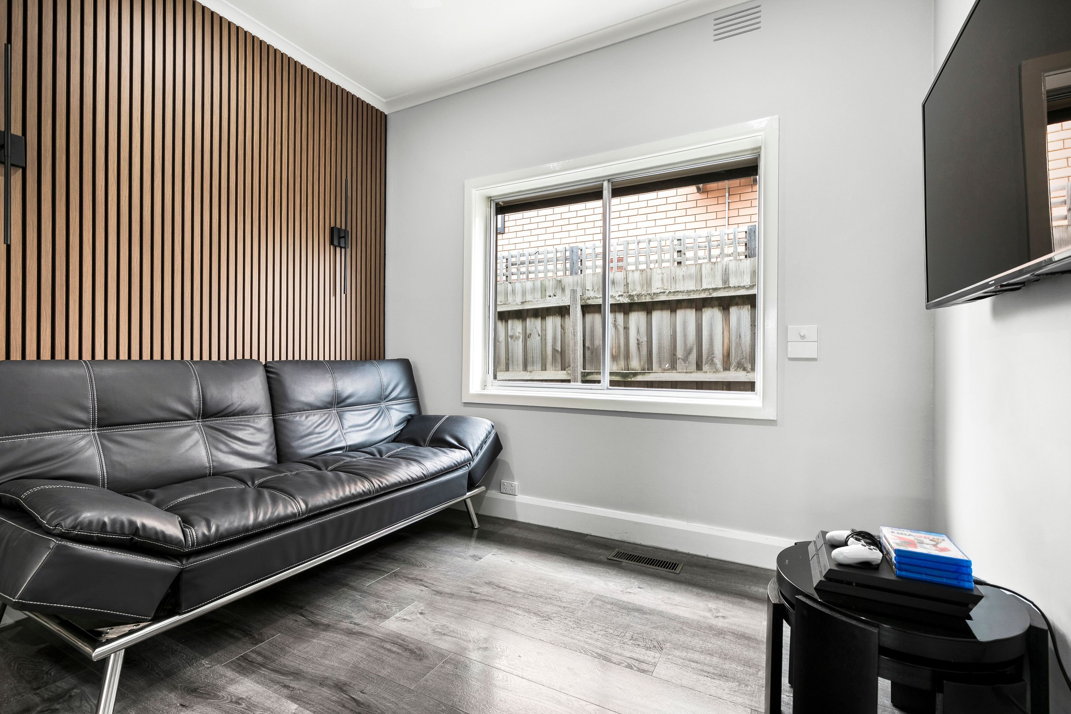 32 Chestnut Street — photo 9 of 15
