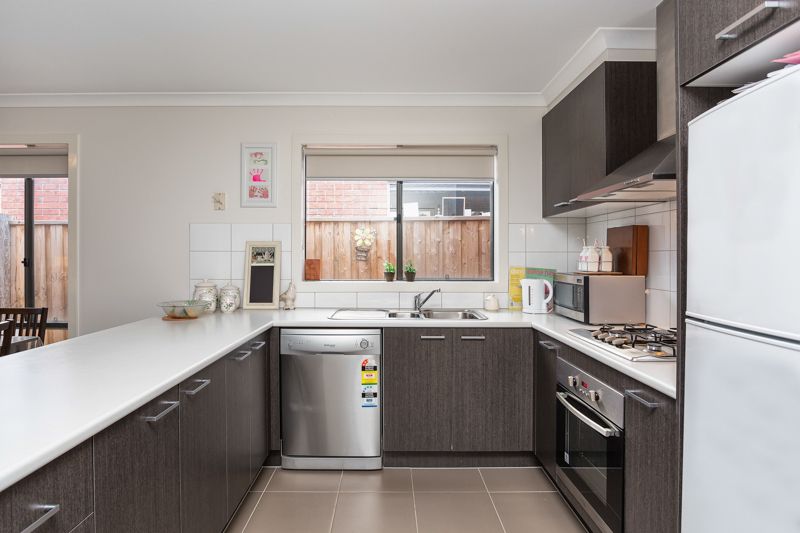 13 Triandra Drive, Brookfield, VIC 3338