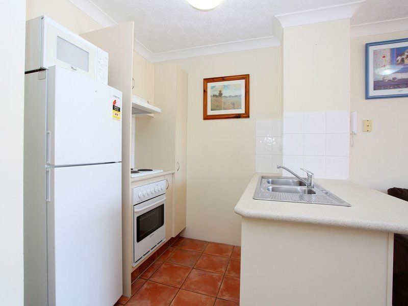 25/33 Lenneberg Street, Southport, QLD 4215