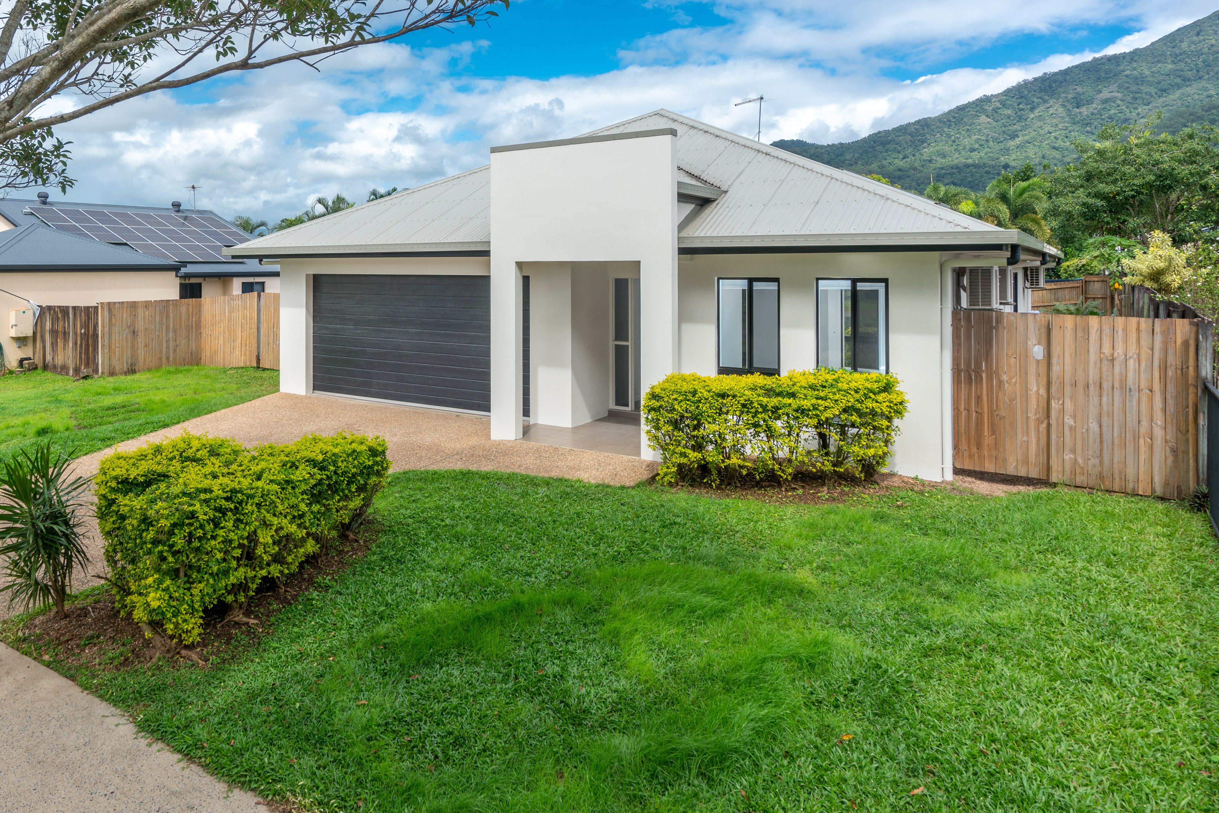 73 Walker Road, Bentley Park, QLD 4869