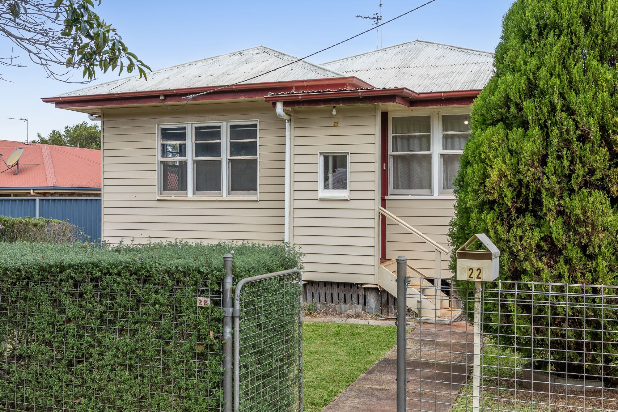 22 Warwick Street, Harristown QLD 4350
