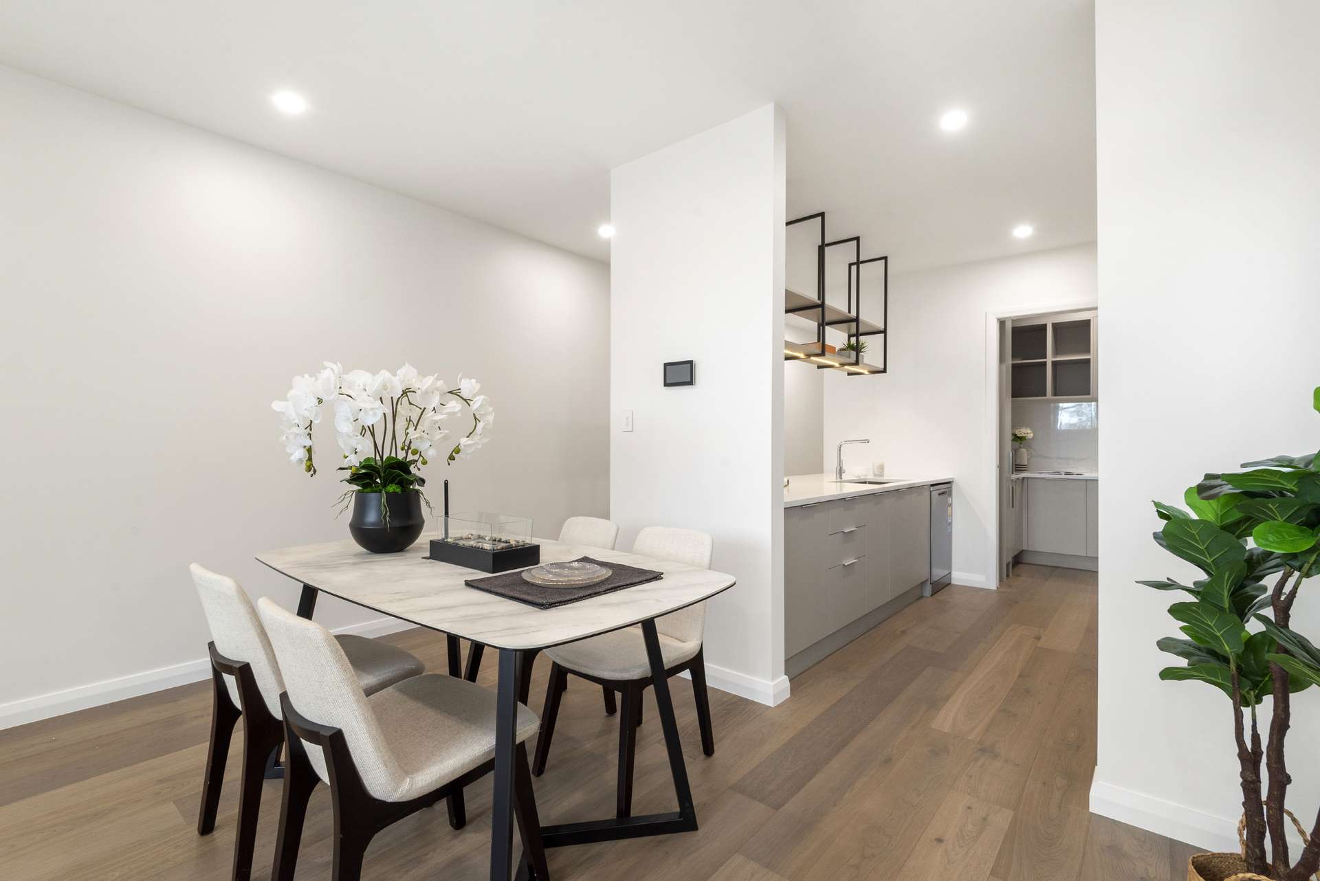 31 Burberry Heights photo 33