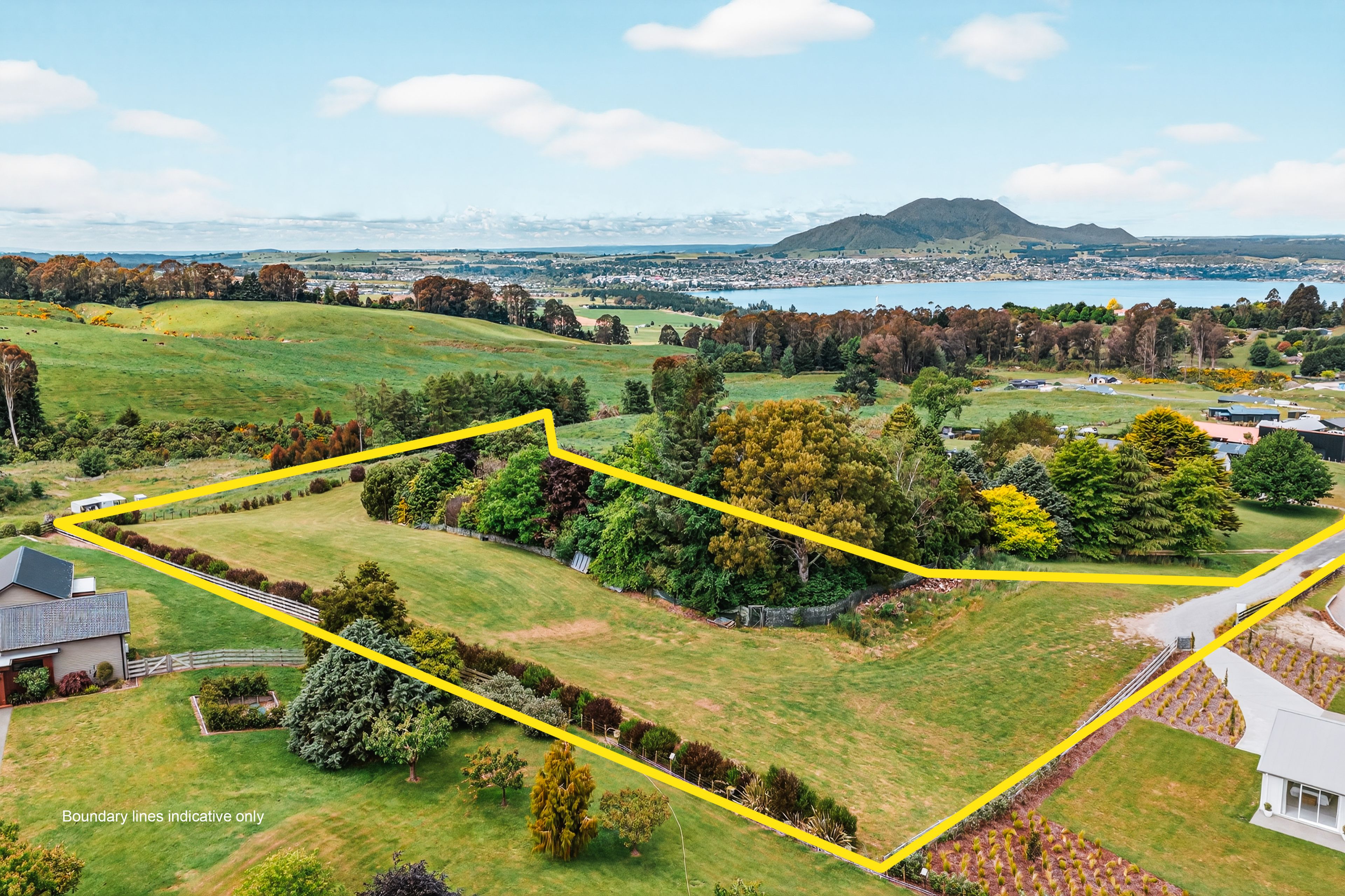 8 Lens Way, Acacia Bay, Taupo District