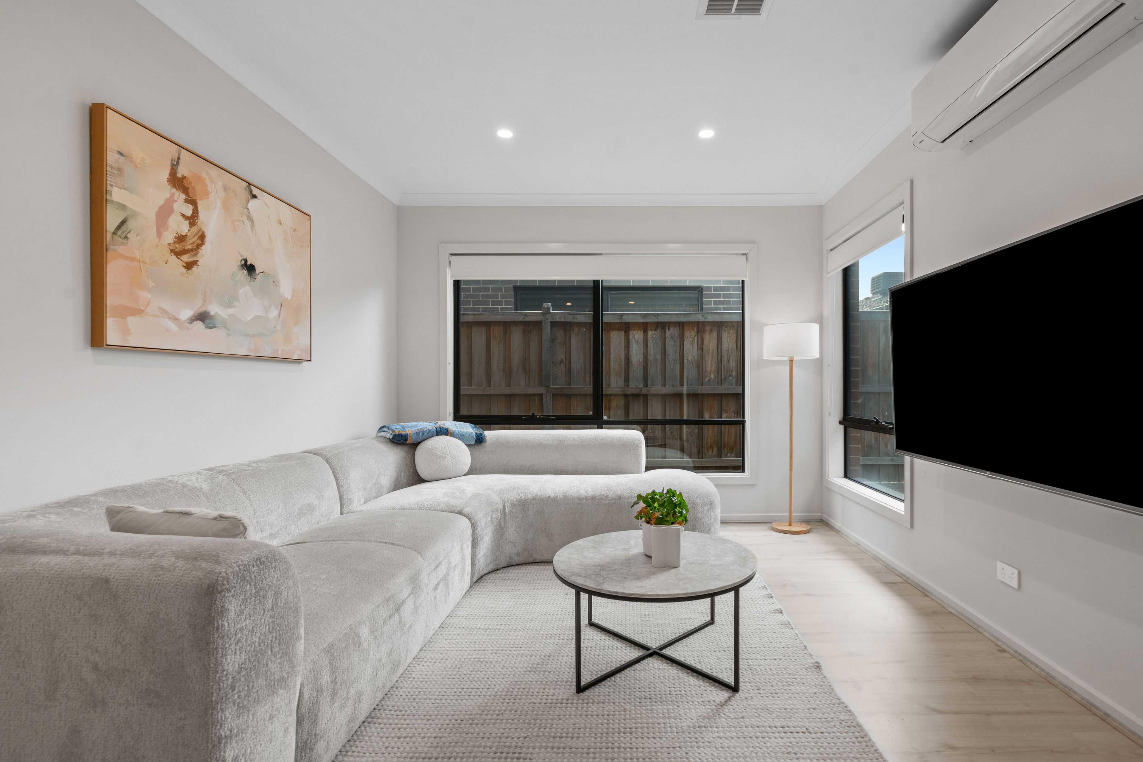 247 St Germain Boulevard — photo 7 of 23
