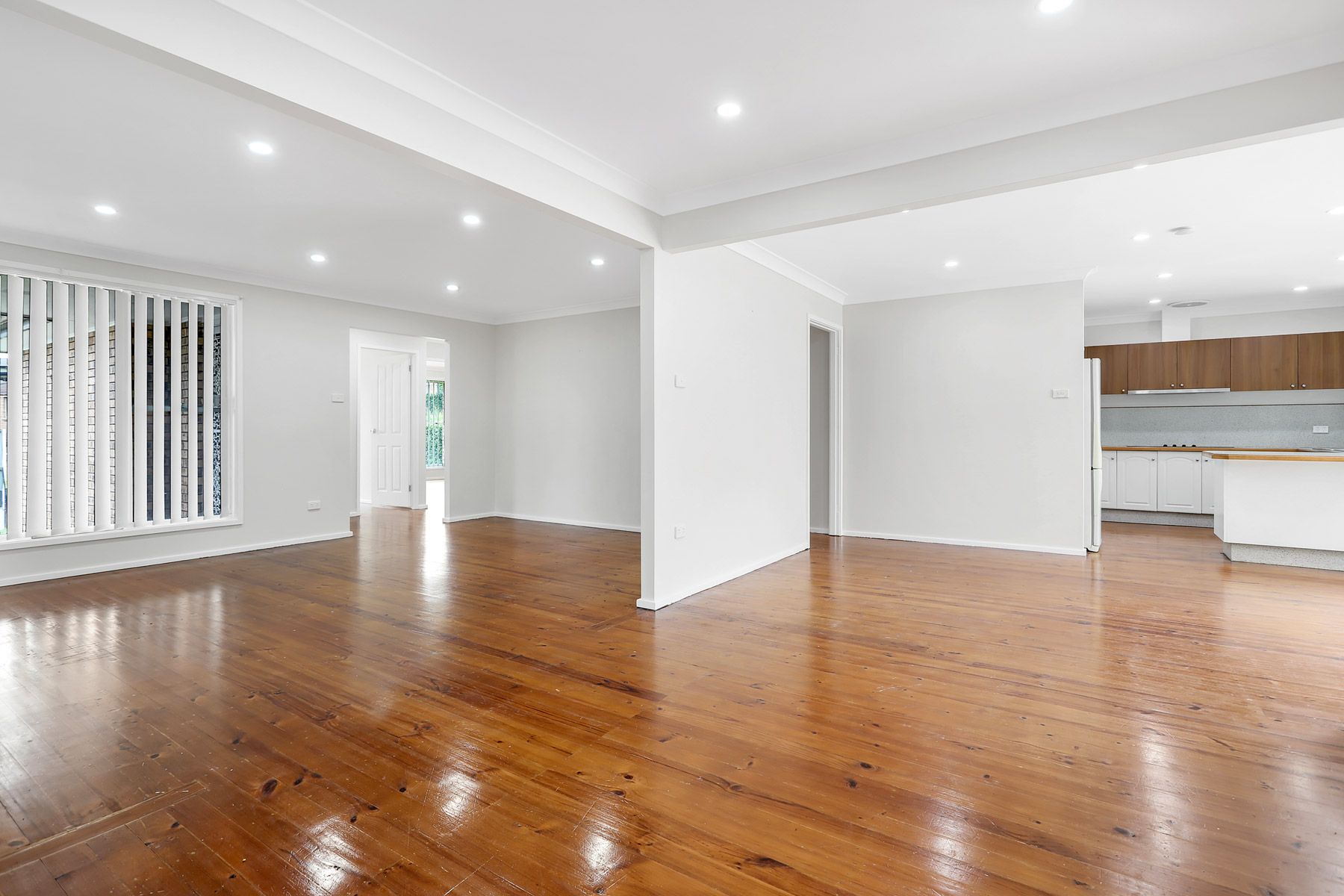 16 Leicester Way, St Clair, NSW 2759