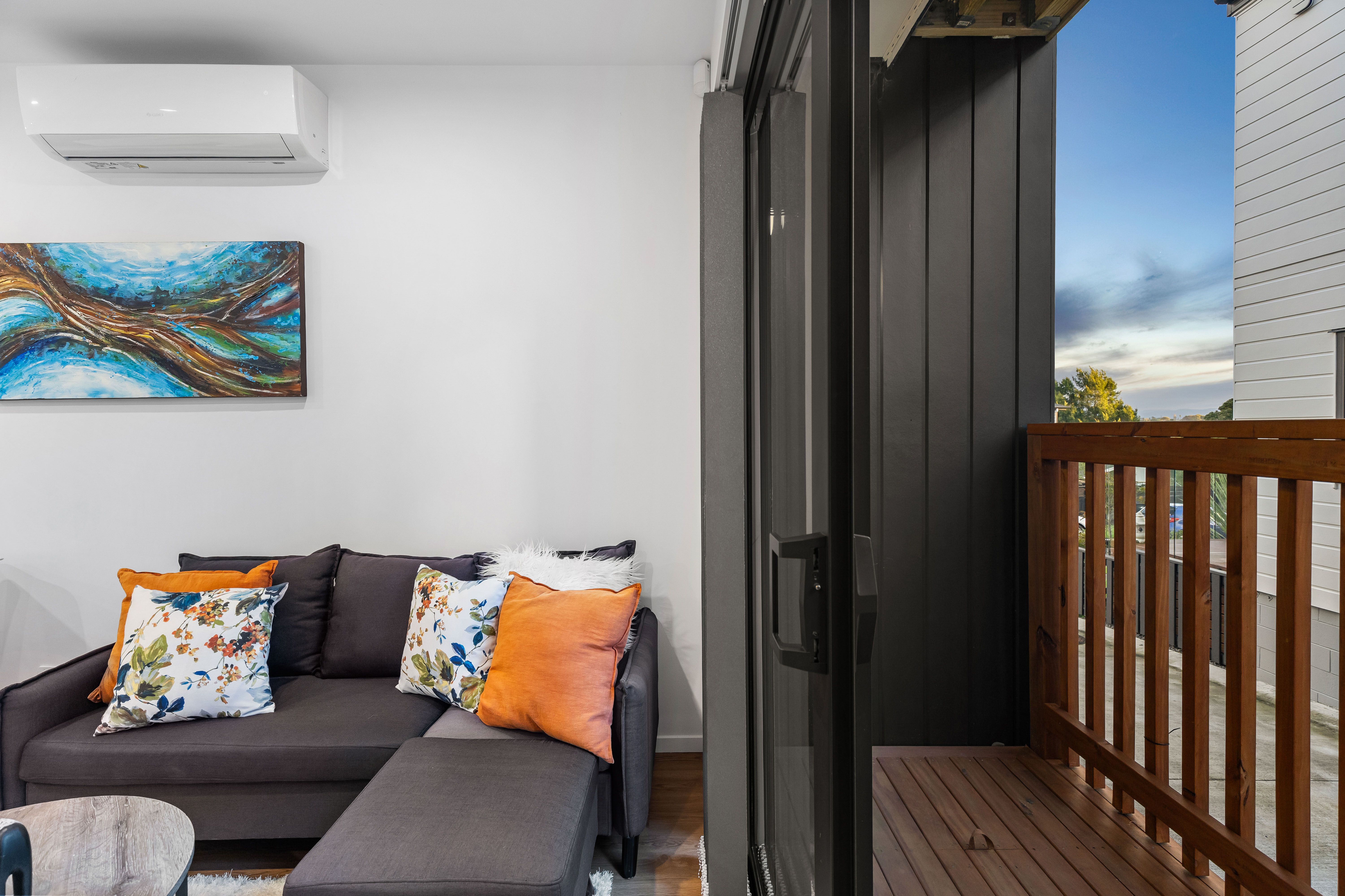 12b Woodhouse Place, West Harbour, Waitakere City