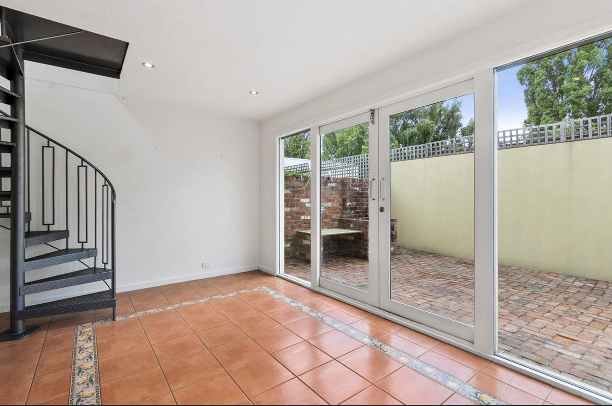 149 Campbell Street — photo 5 of 11